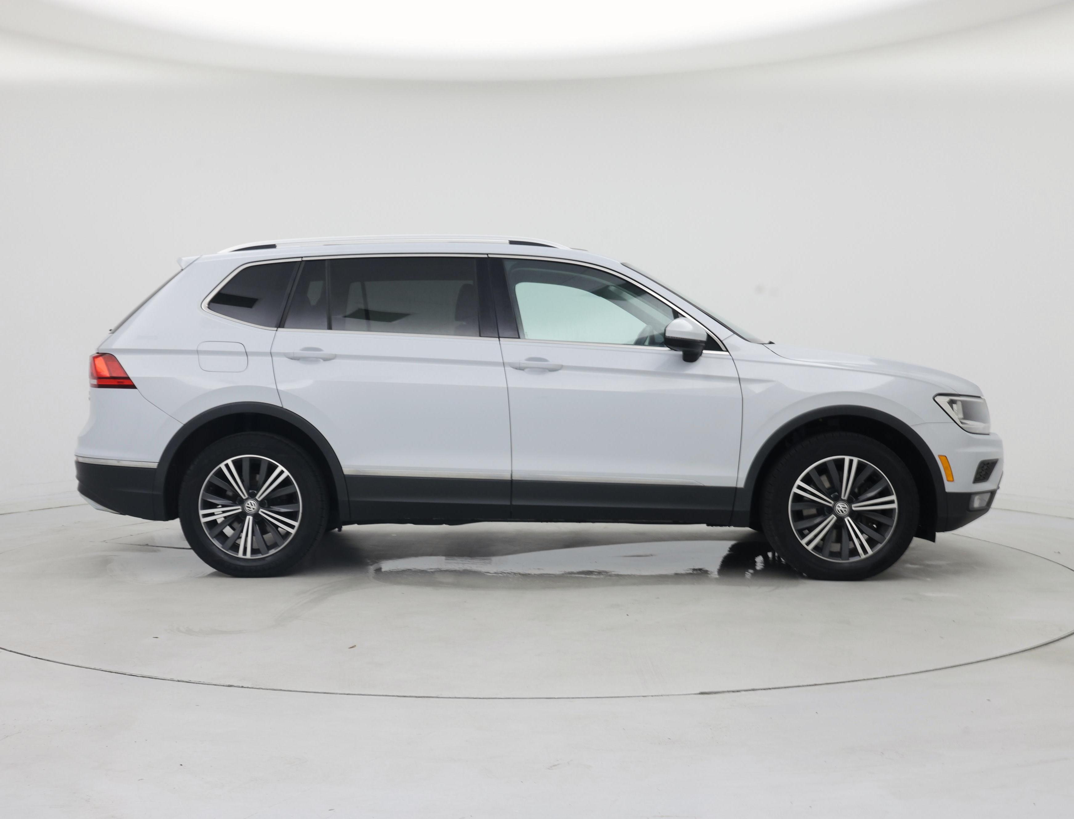 Thumbnail: 2018 Volkswagen Tiguan - 7