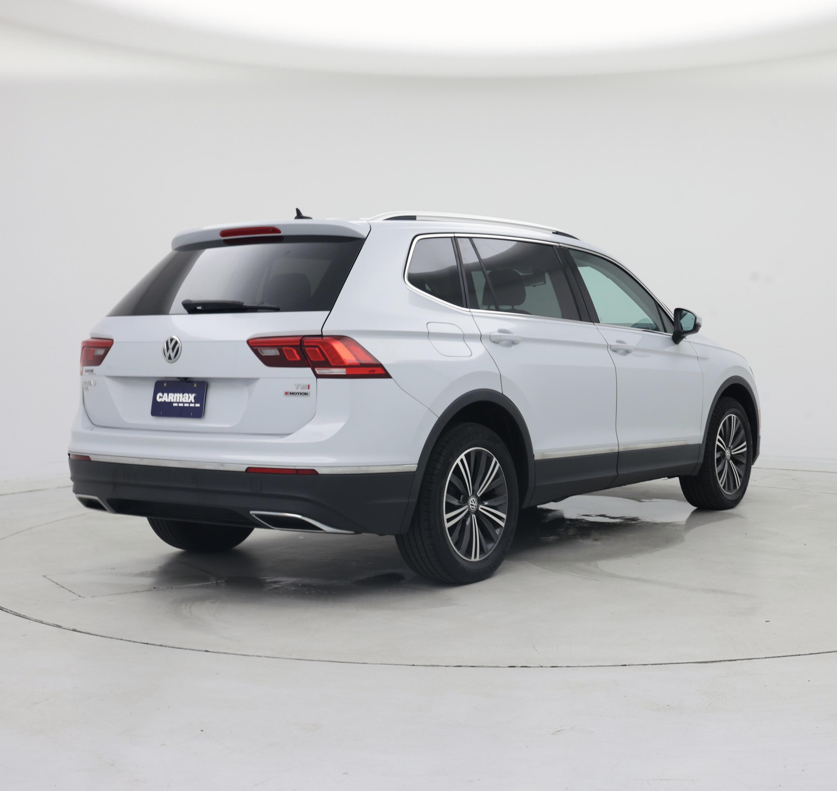 Thumbnail: 2018 Volkswagen Tiguan - 8