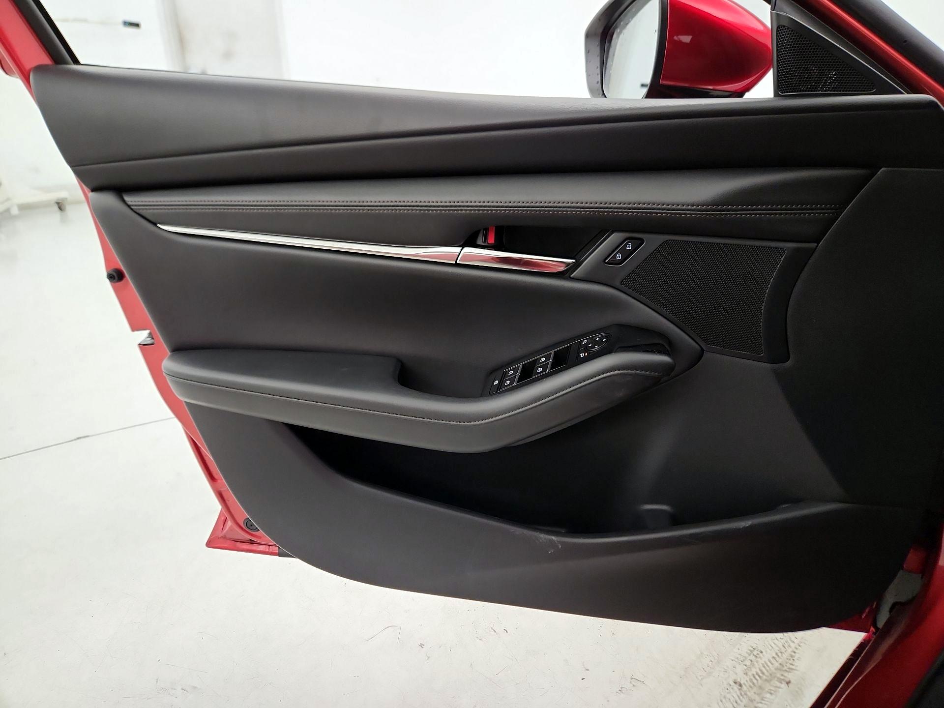 Thumbnail: 2021 Mazda Mazda3 - 12