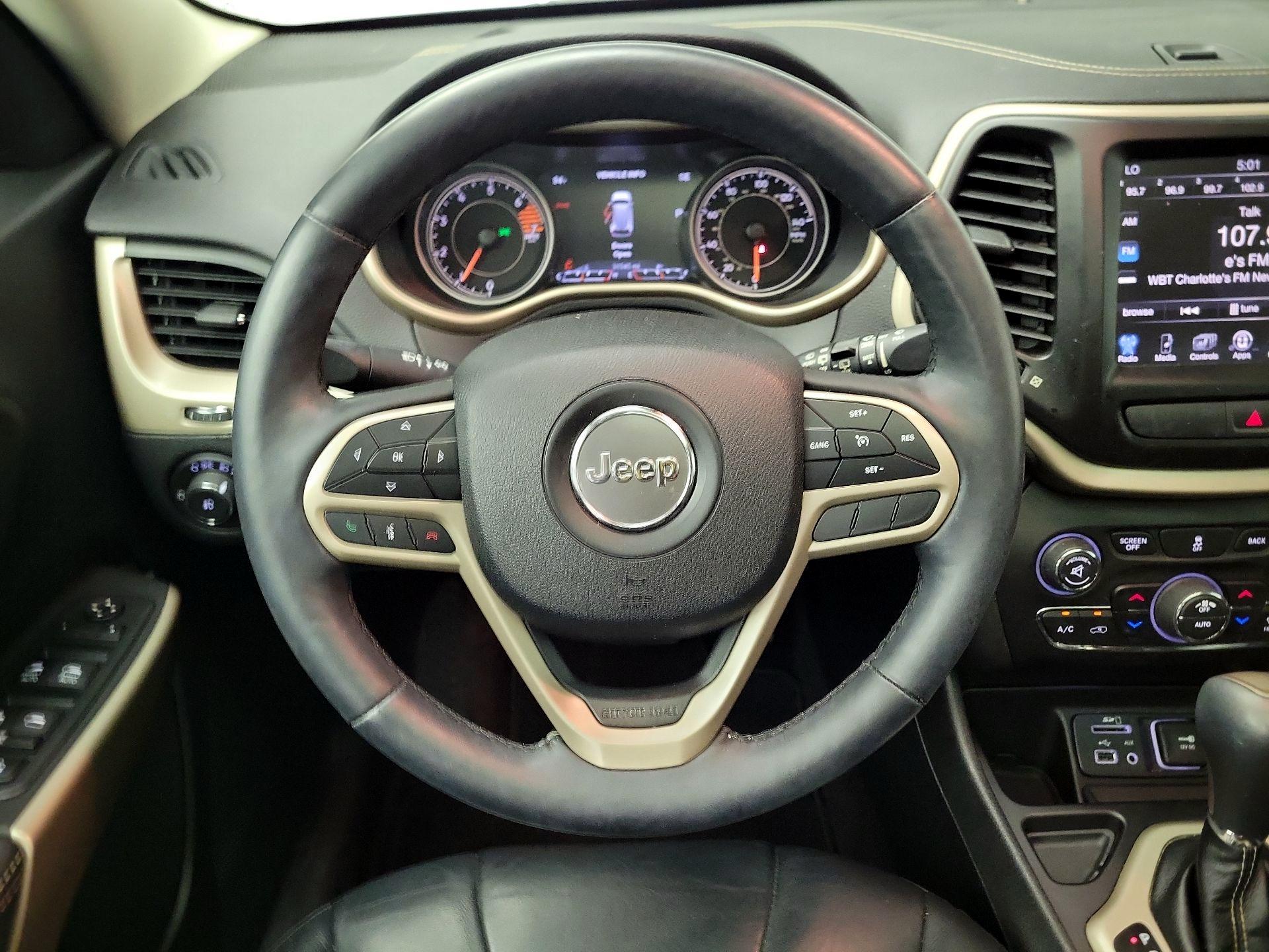 Thumbnail: 2017 Jeep Cherokee - 10