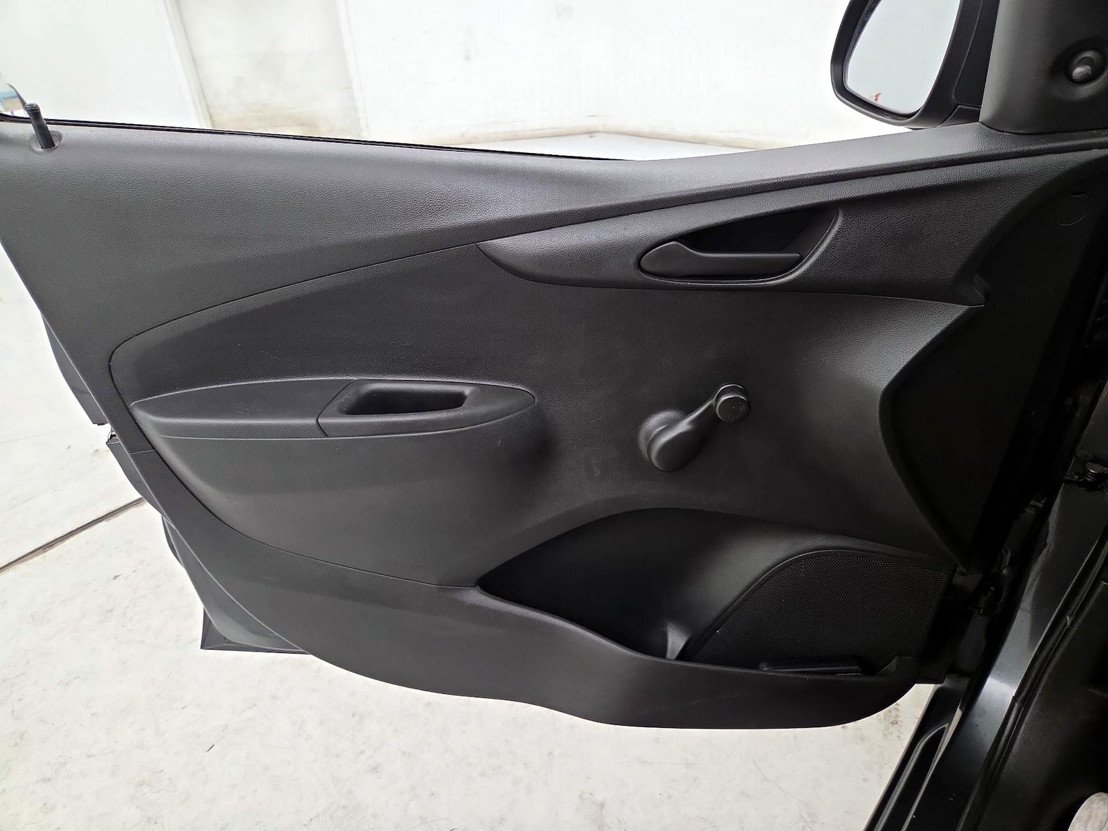 2017 Chevrolet Spark LS - Photo 13