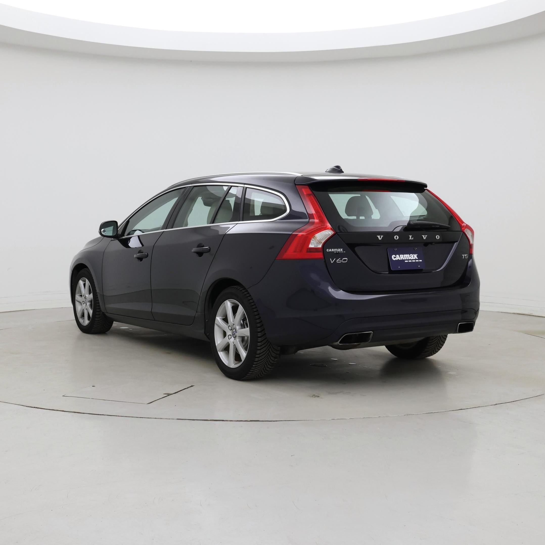 Thumbnail: 2017 Volvo V60 - 2