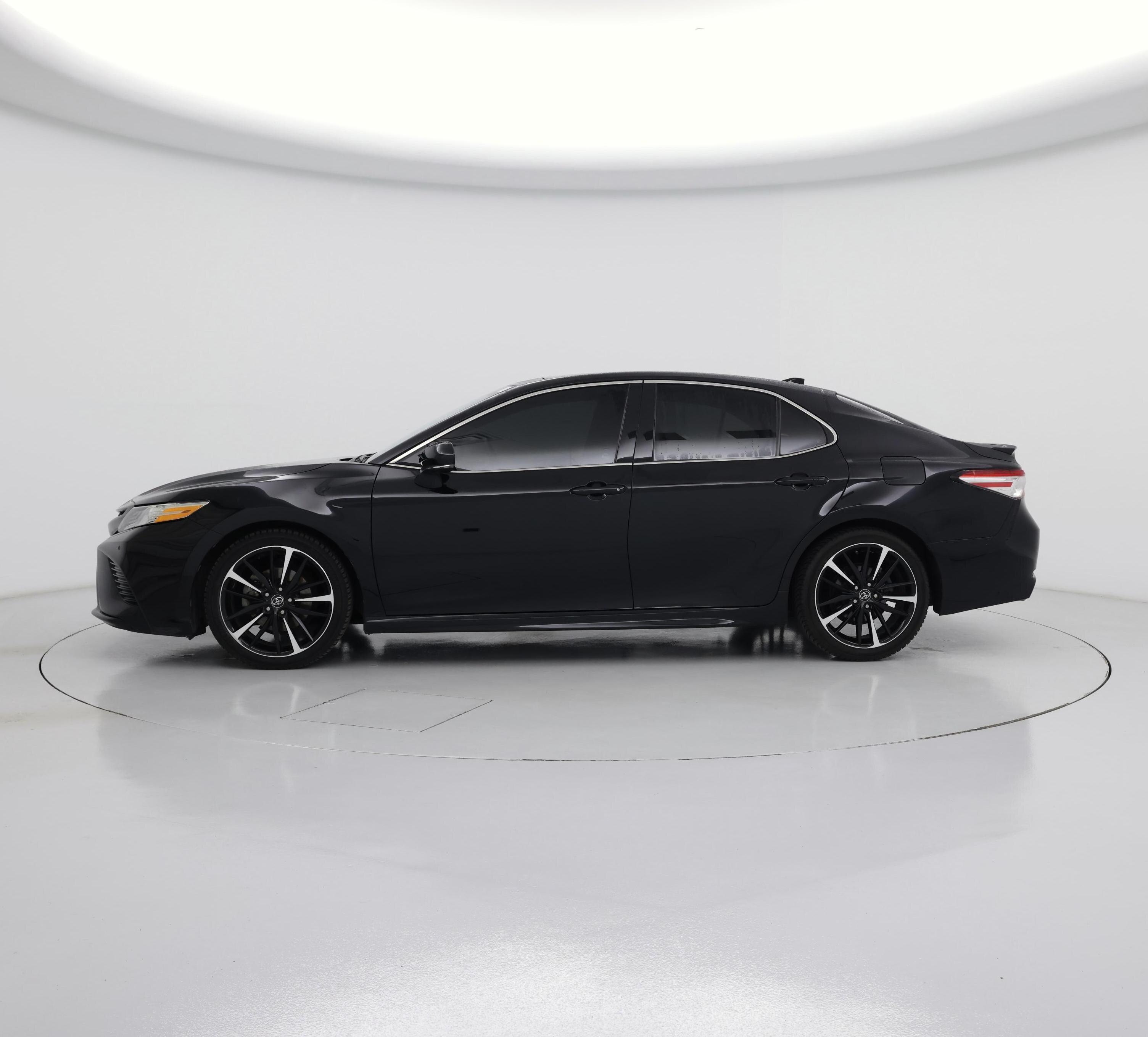 Thumbnail: 2020 Toyota Camry - 3