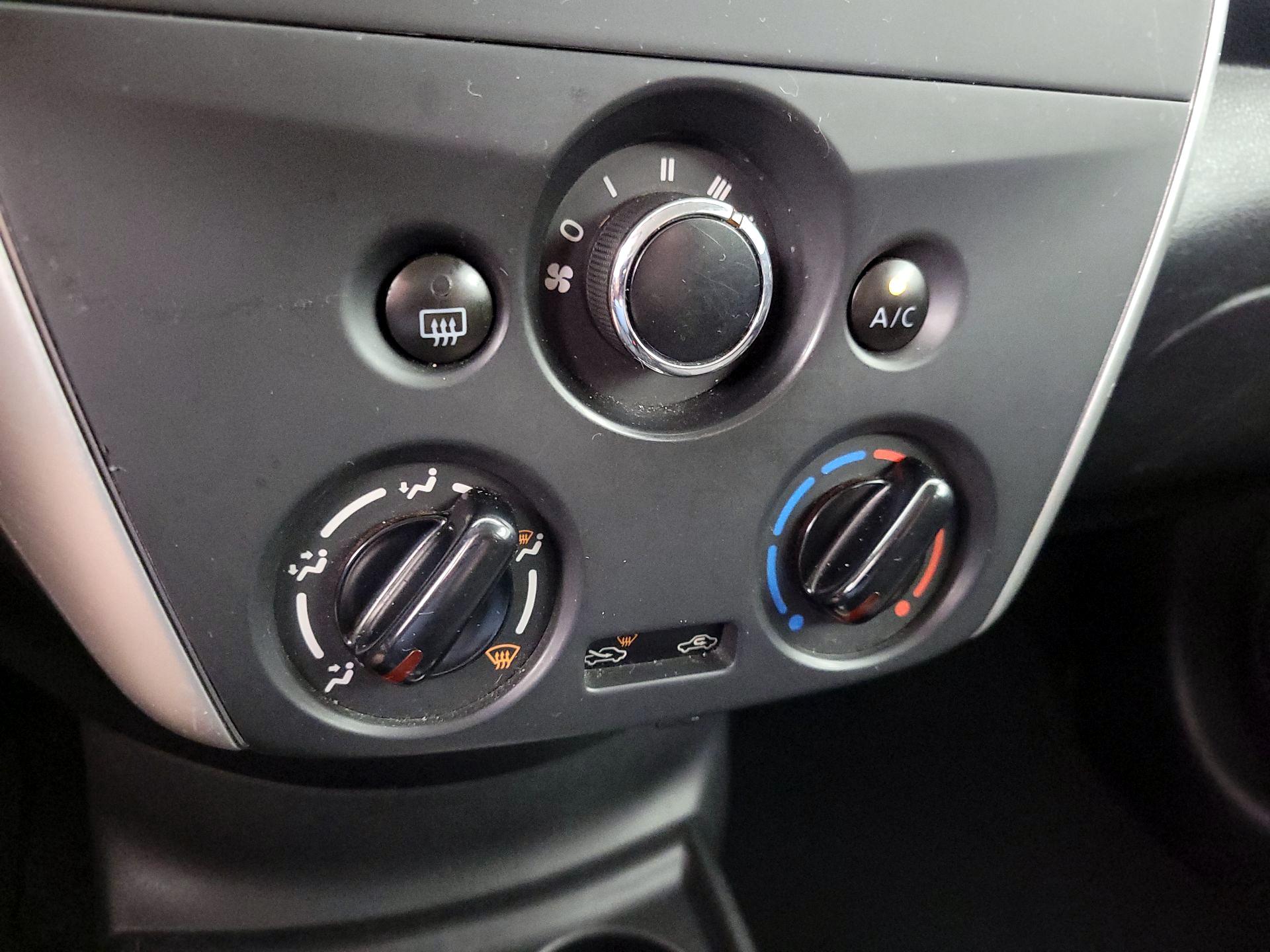Thumbnail: 2016 Nissan Versa - 15