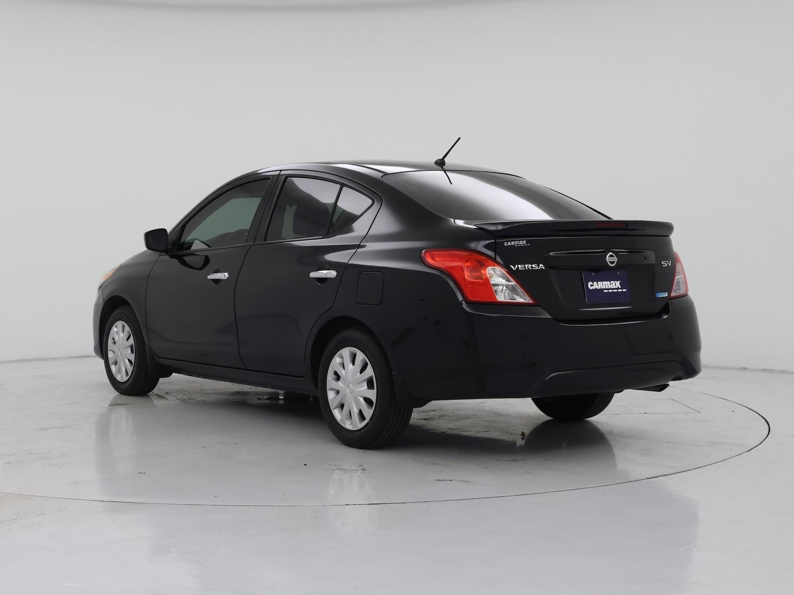 2016 Nissan Versa Sedan SV - Photo 3