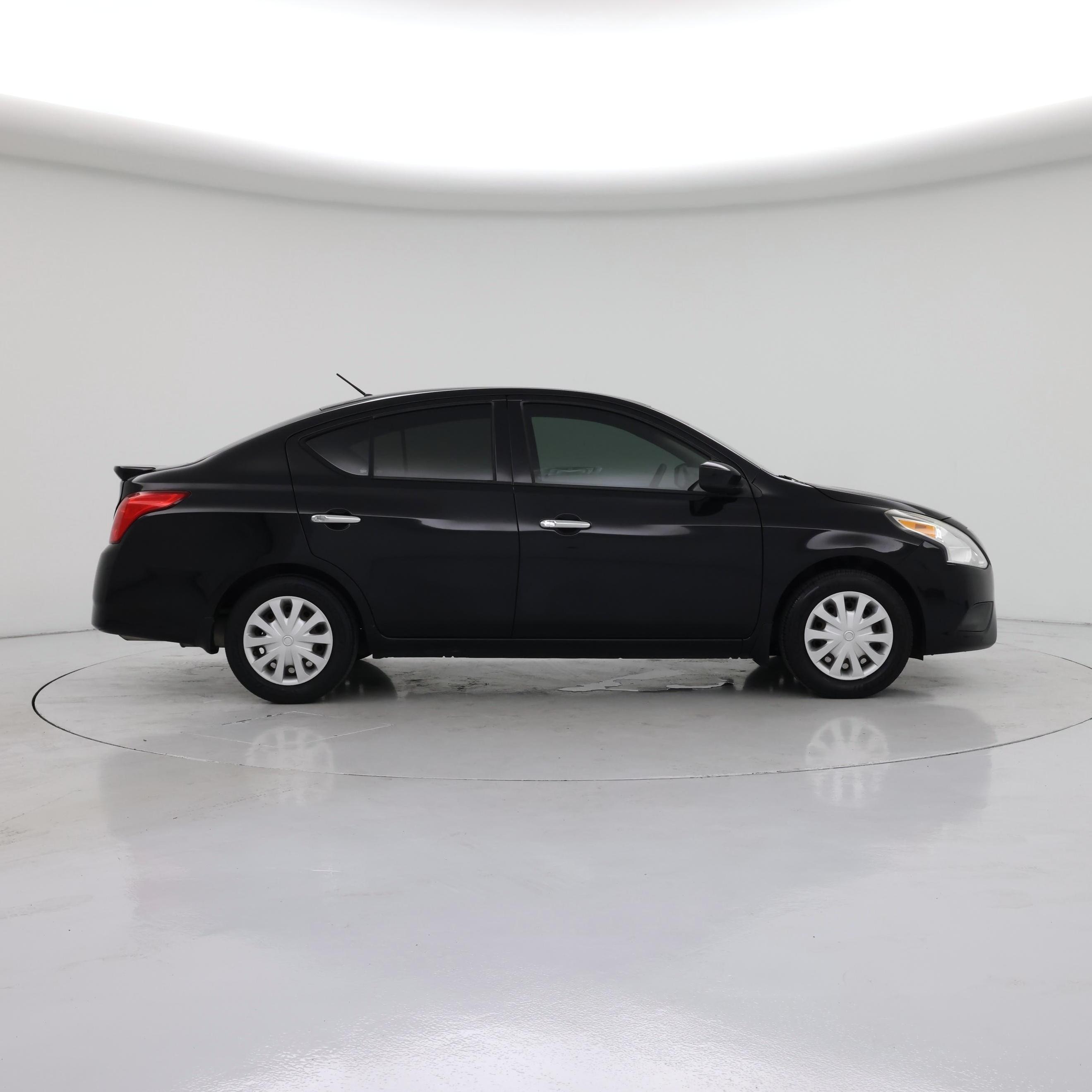 Thumbnail: 2016 Nissan Versa - 7