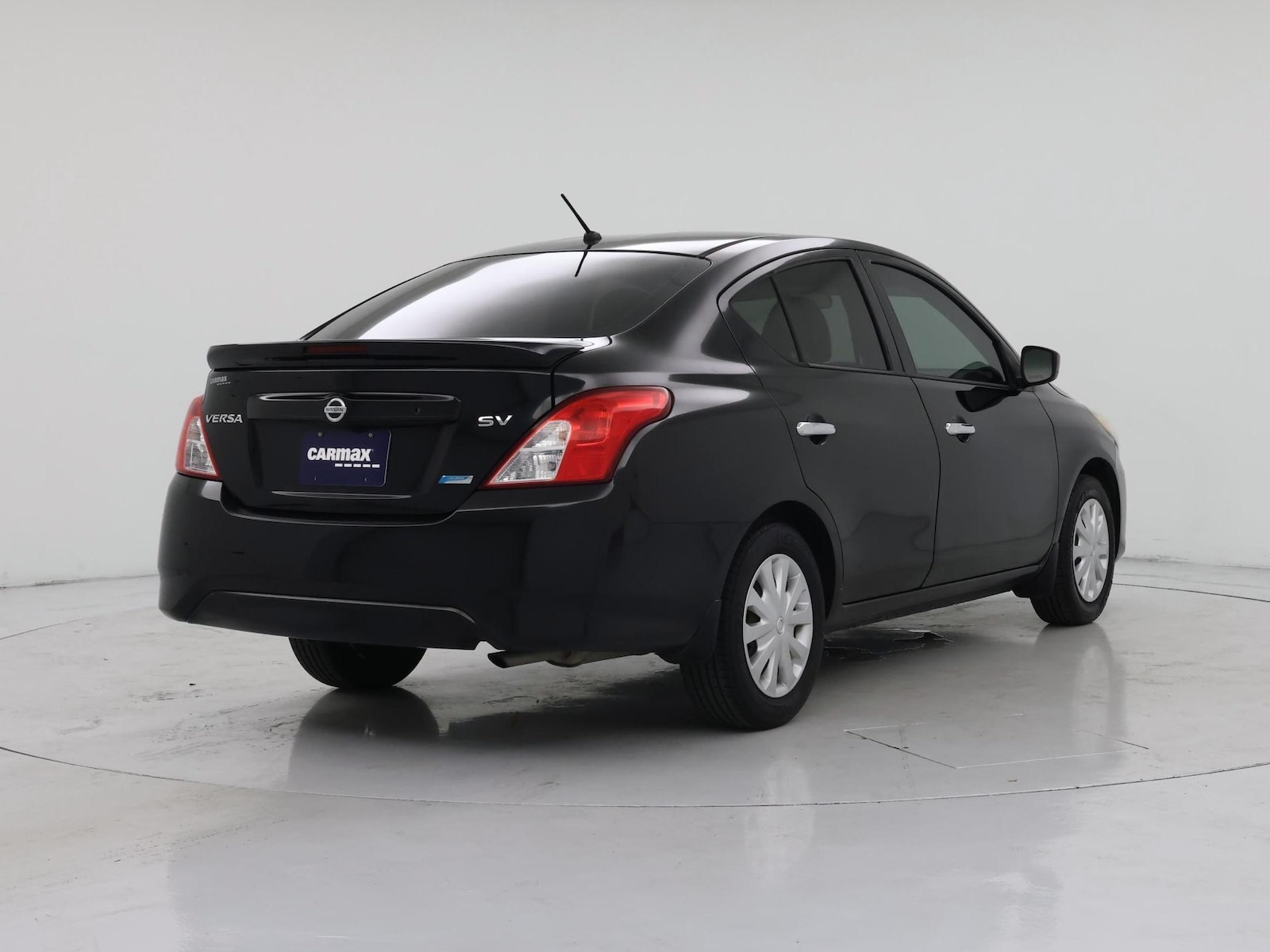 2016 Nissan Versa Sedan SV - Photo 9