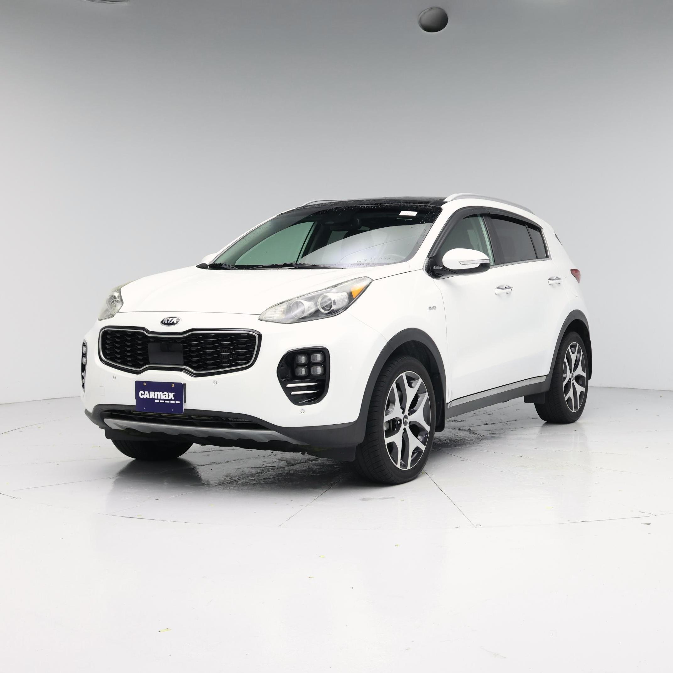 Thumbnail: 2017 Kia Sportage - 4