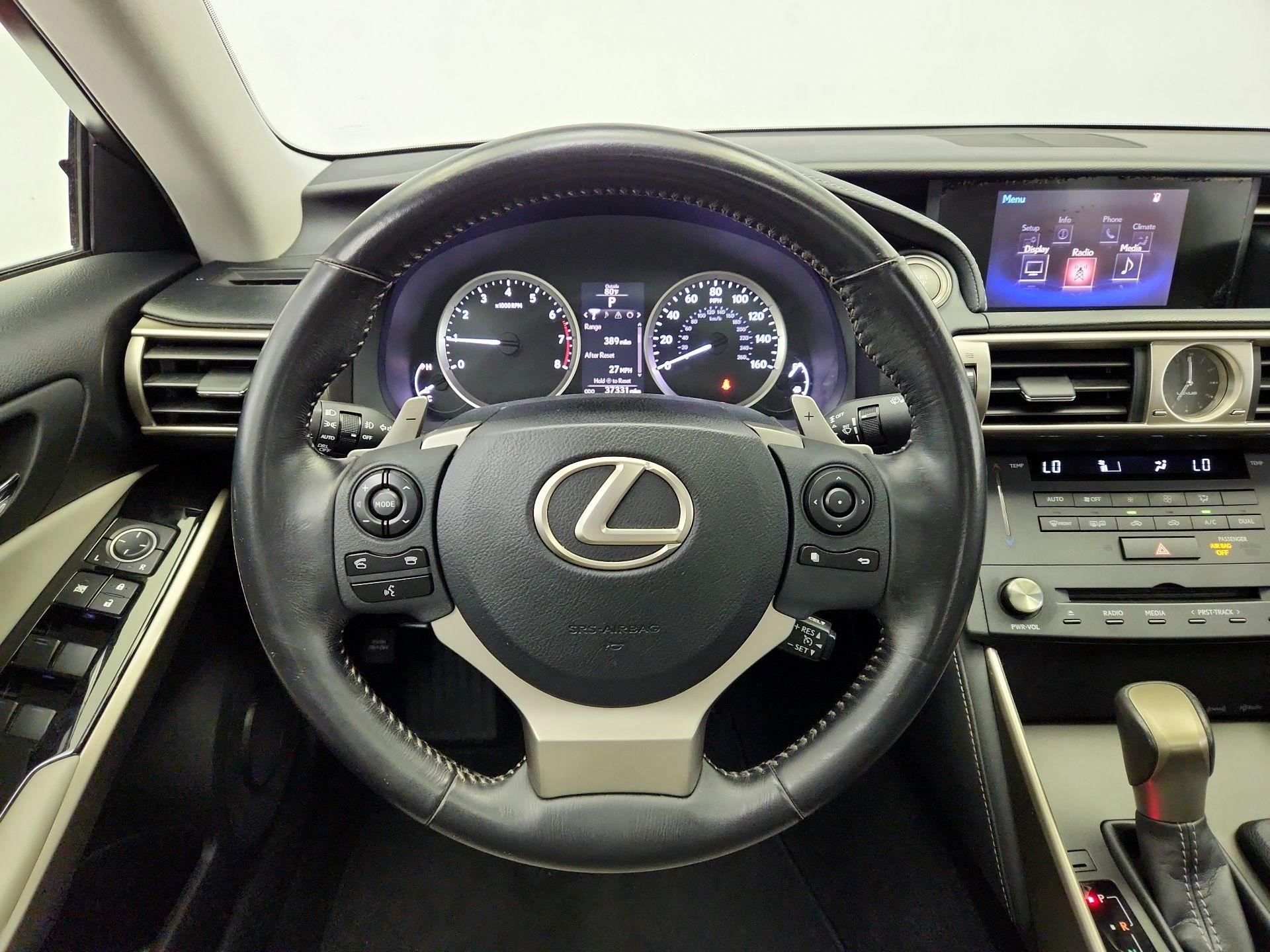 Thumbnail: 2015 Lexus IS - 10