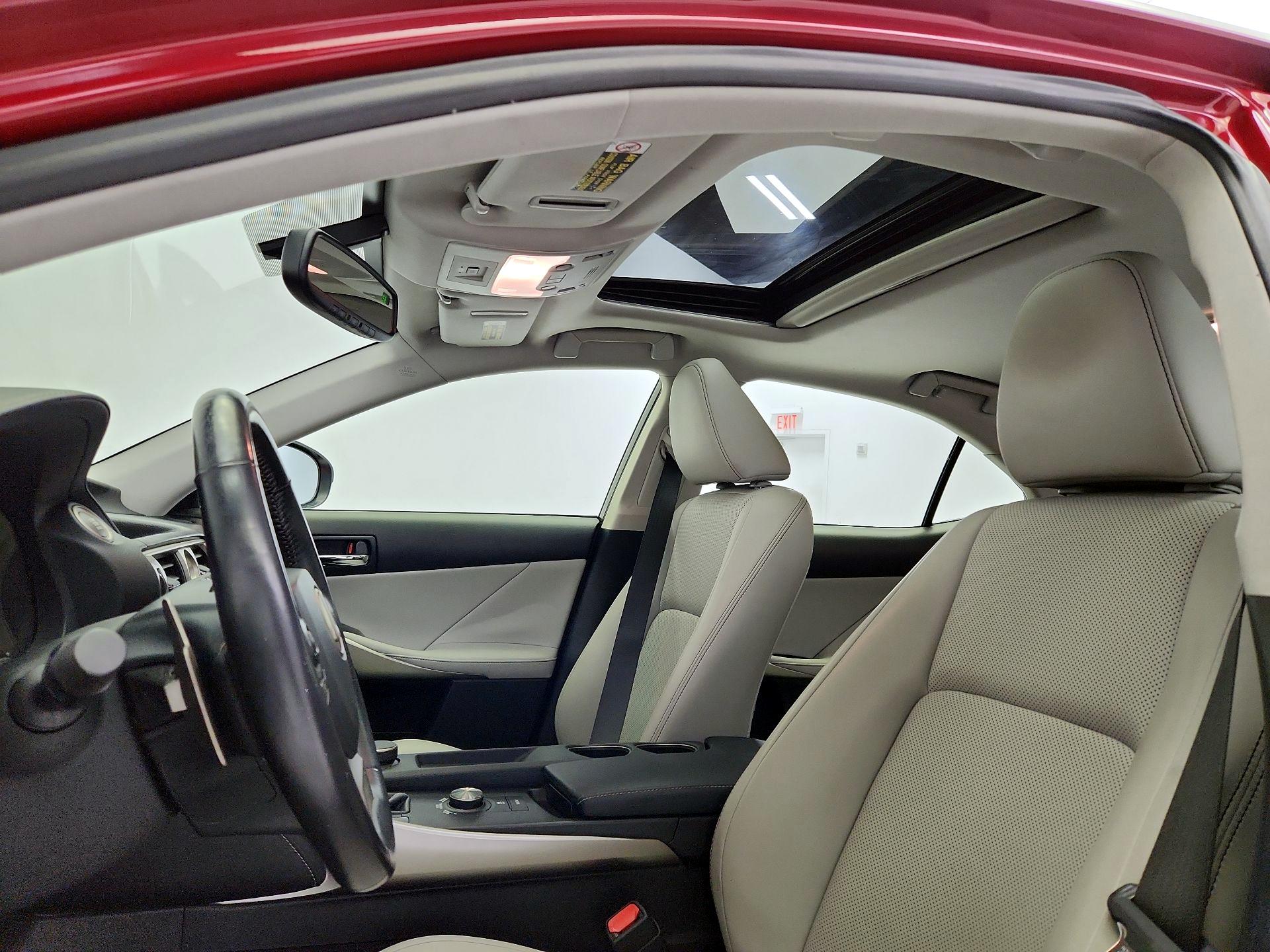Thumbnail: 2015 Lexus IS - 19
