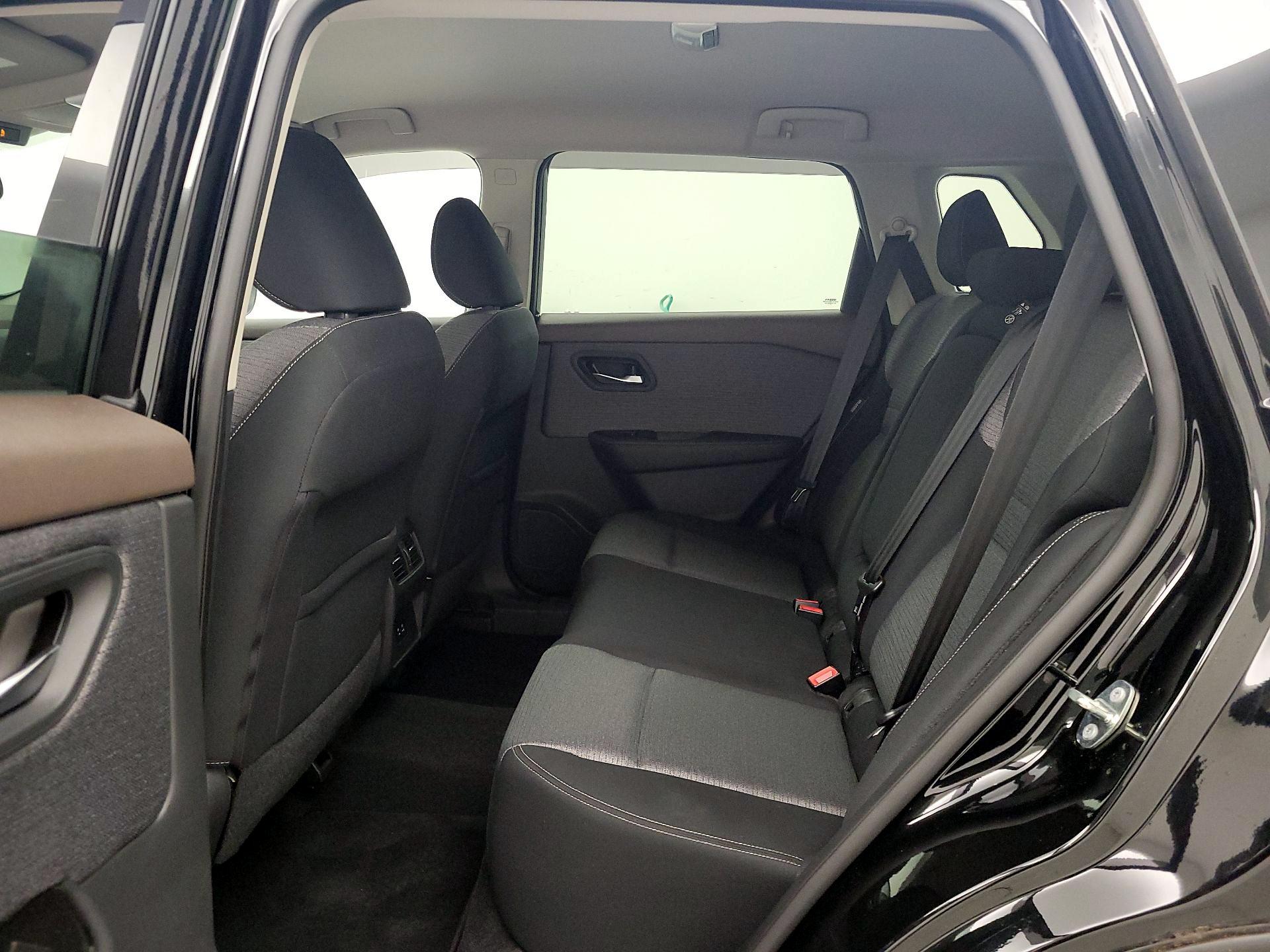 Thumbnail: 2021 Nissan Rogue - 19