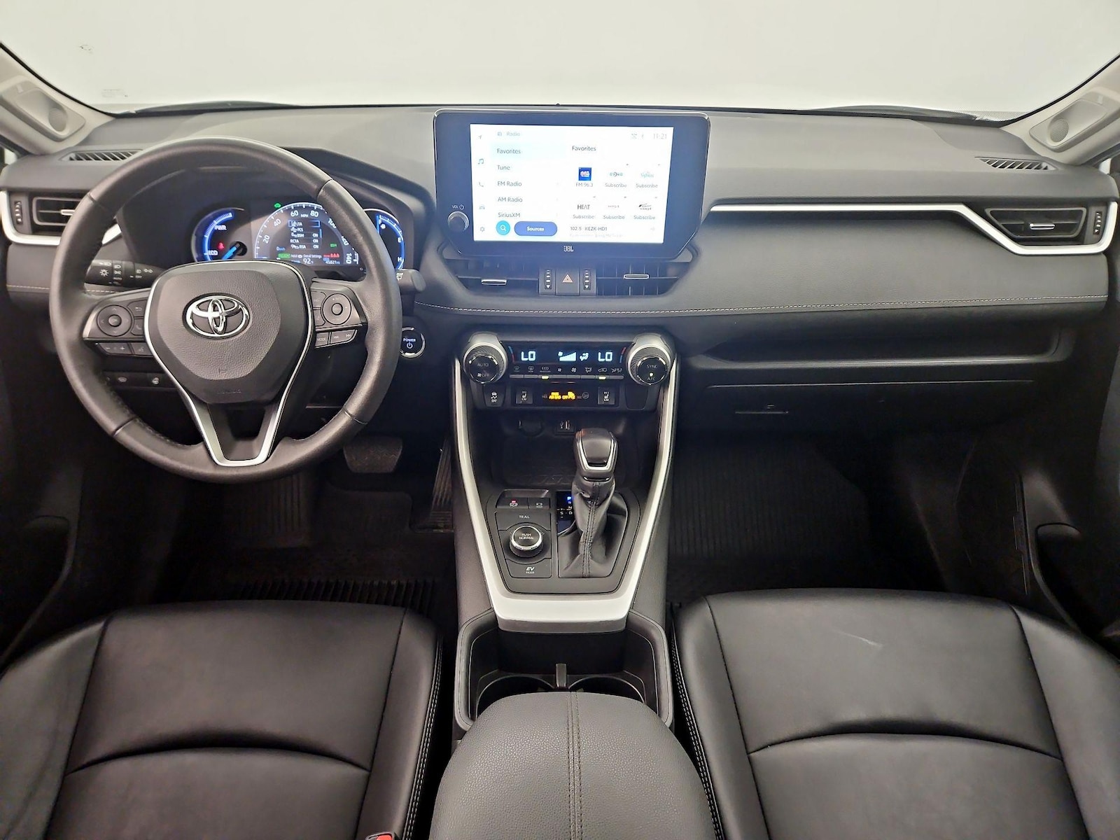 2024 Toyota RAV4 XLE Premium - Photo 10