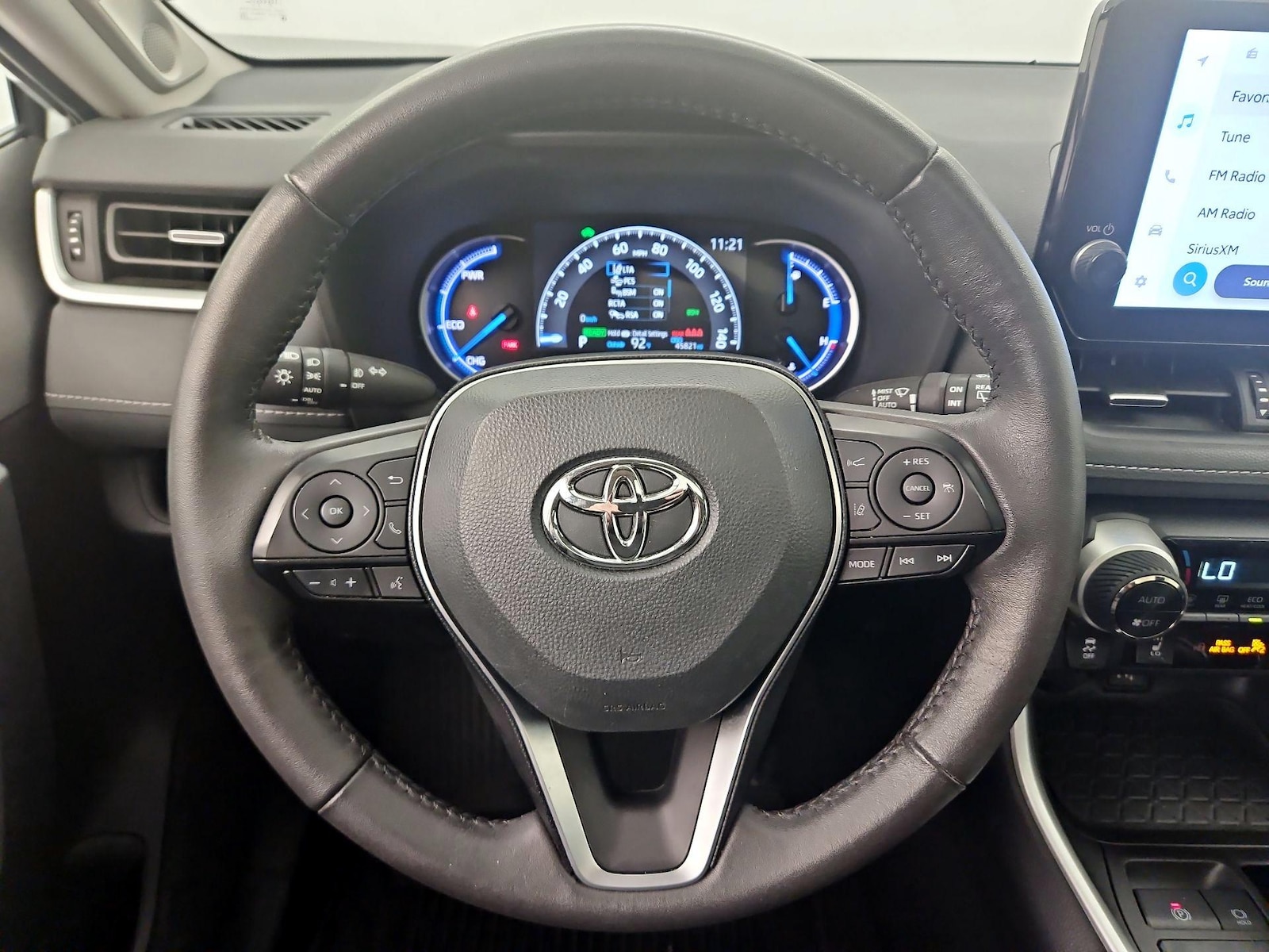2024 Toyota RAV4 XLE Premium - Photo 11