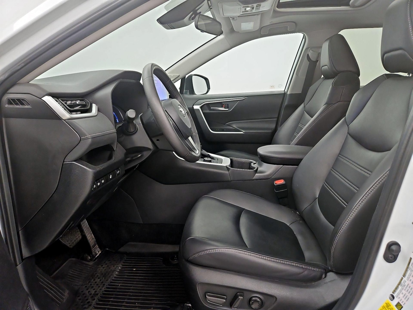 2024 Toyota RAV4 XLE Premium - Photo 12