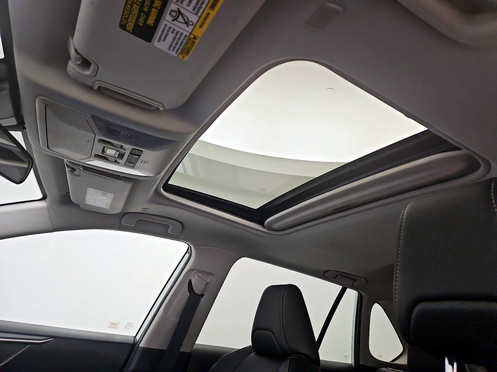 2024 Toyota RAV4 XLE Premium - Photo 20