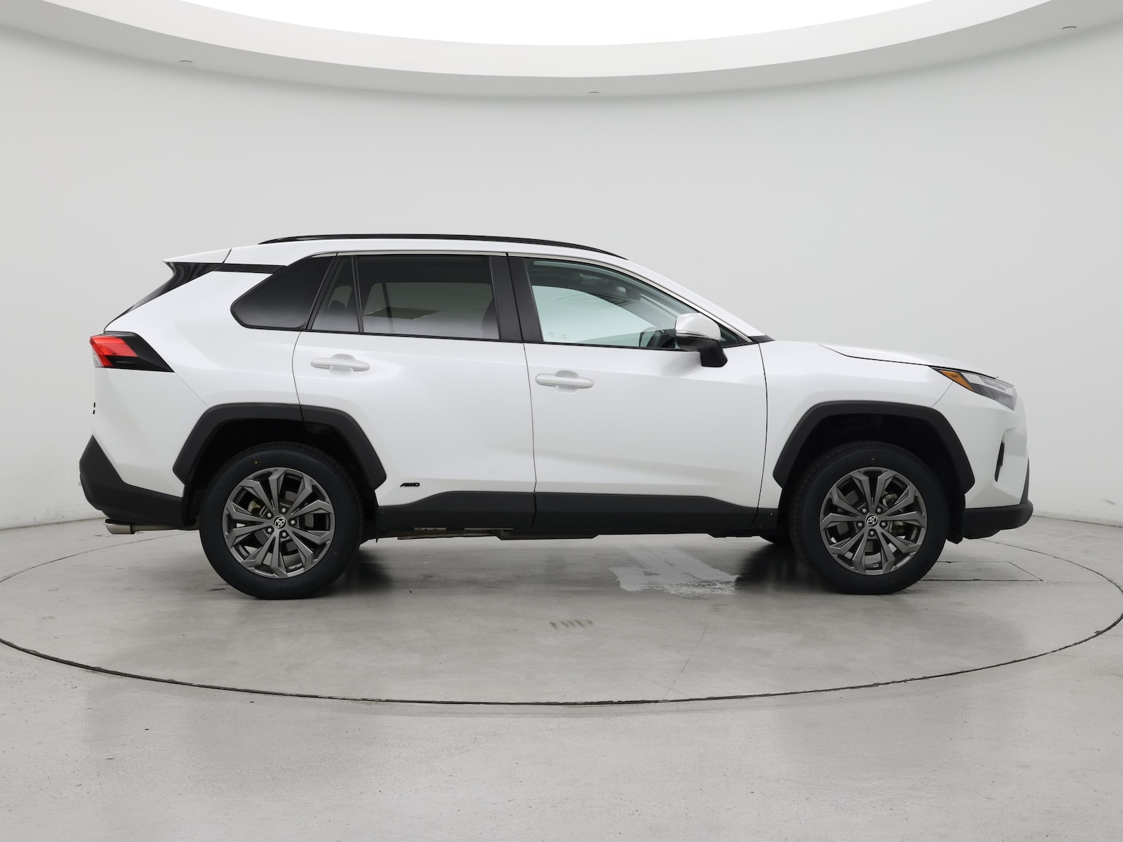 2024 Toyota RAV4 XLE Premium - Photo 8