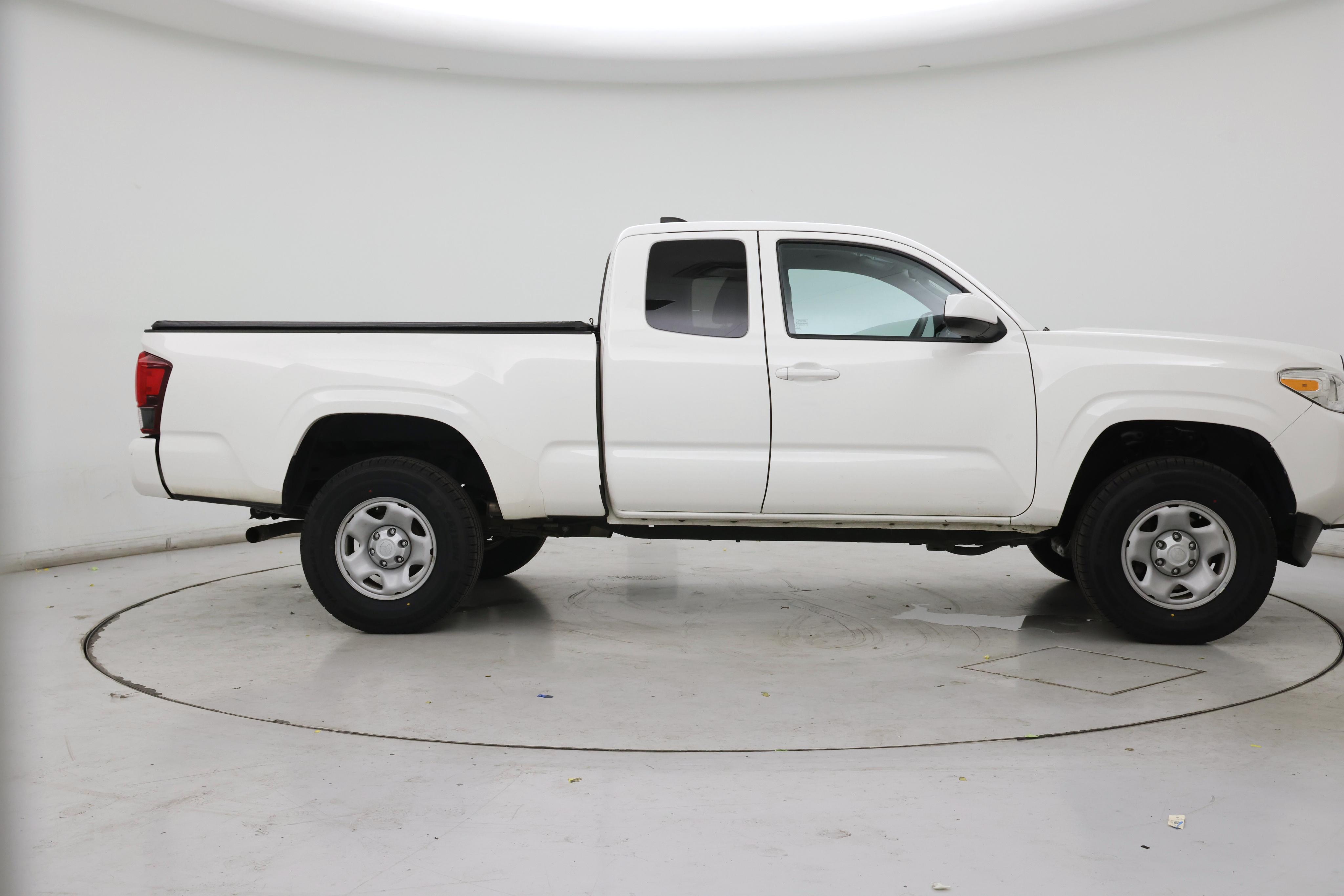 Thumbnail: 2021 Toyota Tacoma - 7