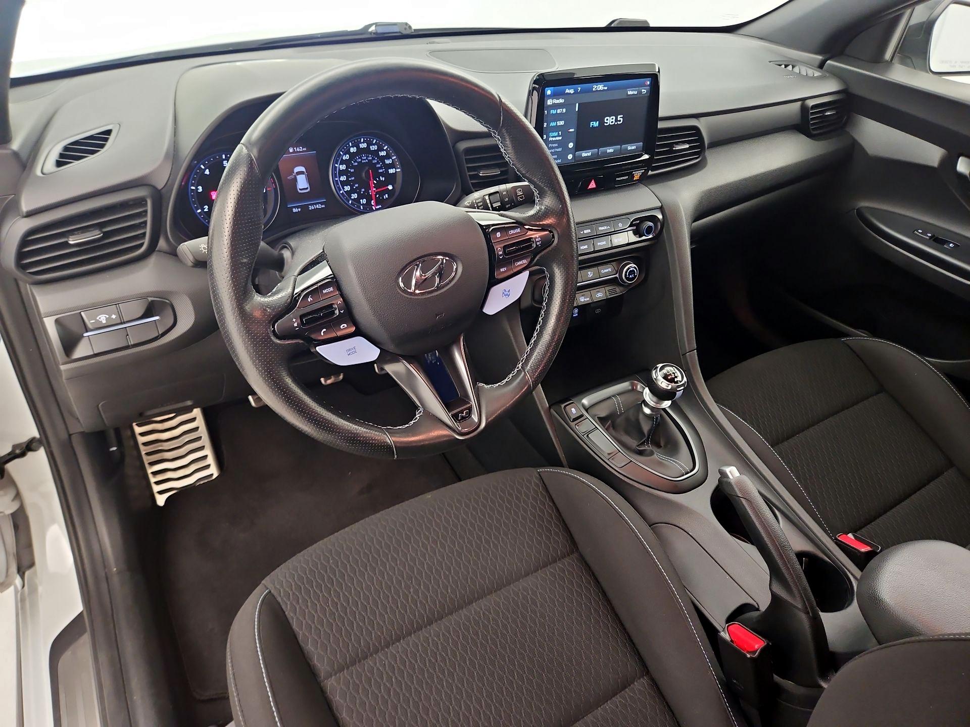 Thumbnail: 2020 Hyundai Veloster - 9