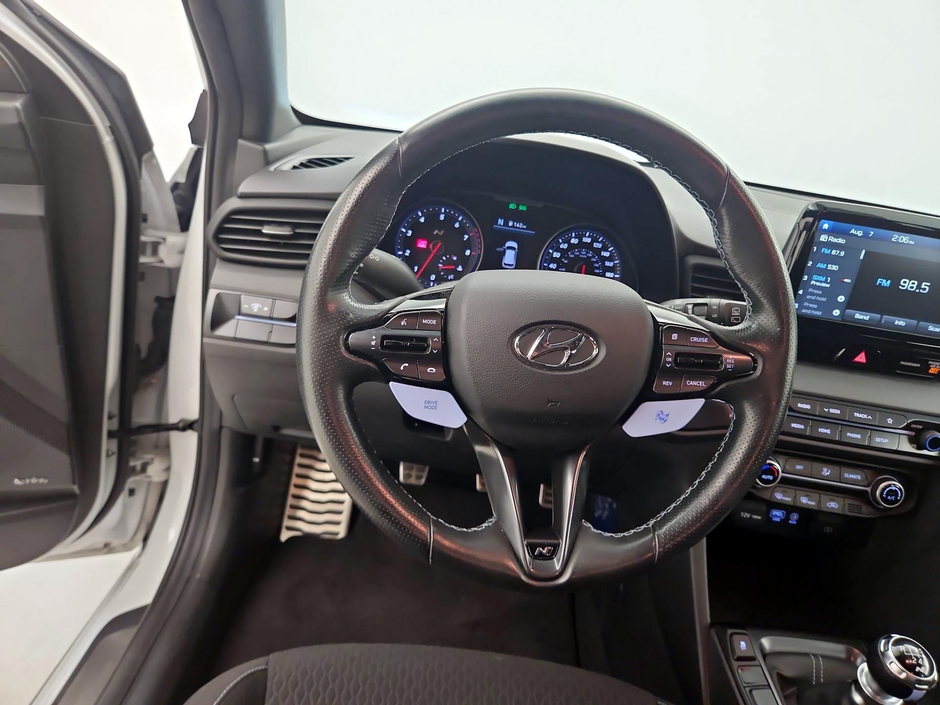 Thumbnail: 2020 Hyundai Veloster - 10