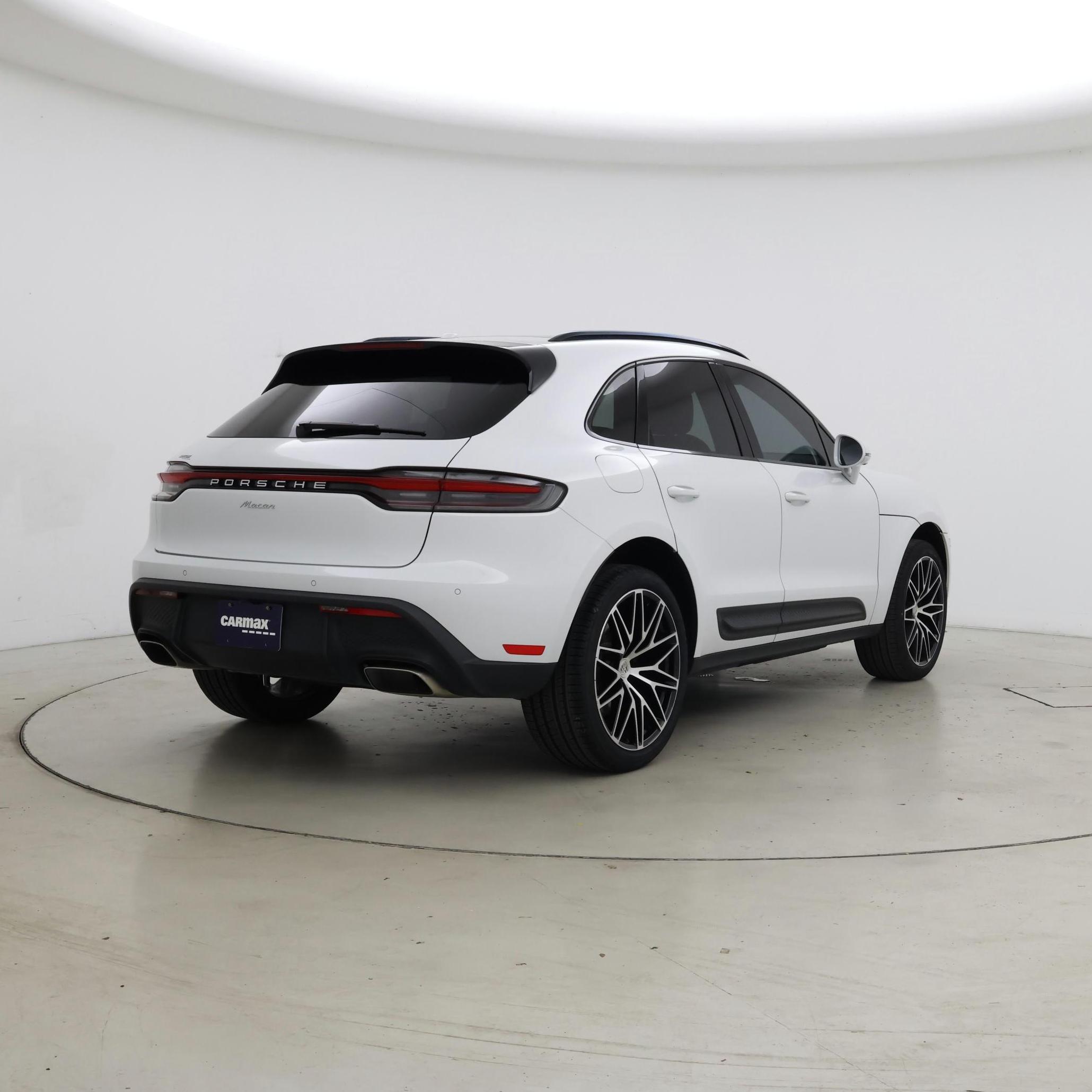 Thumbnail: 2022 Porsche Macan - 8