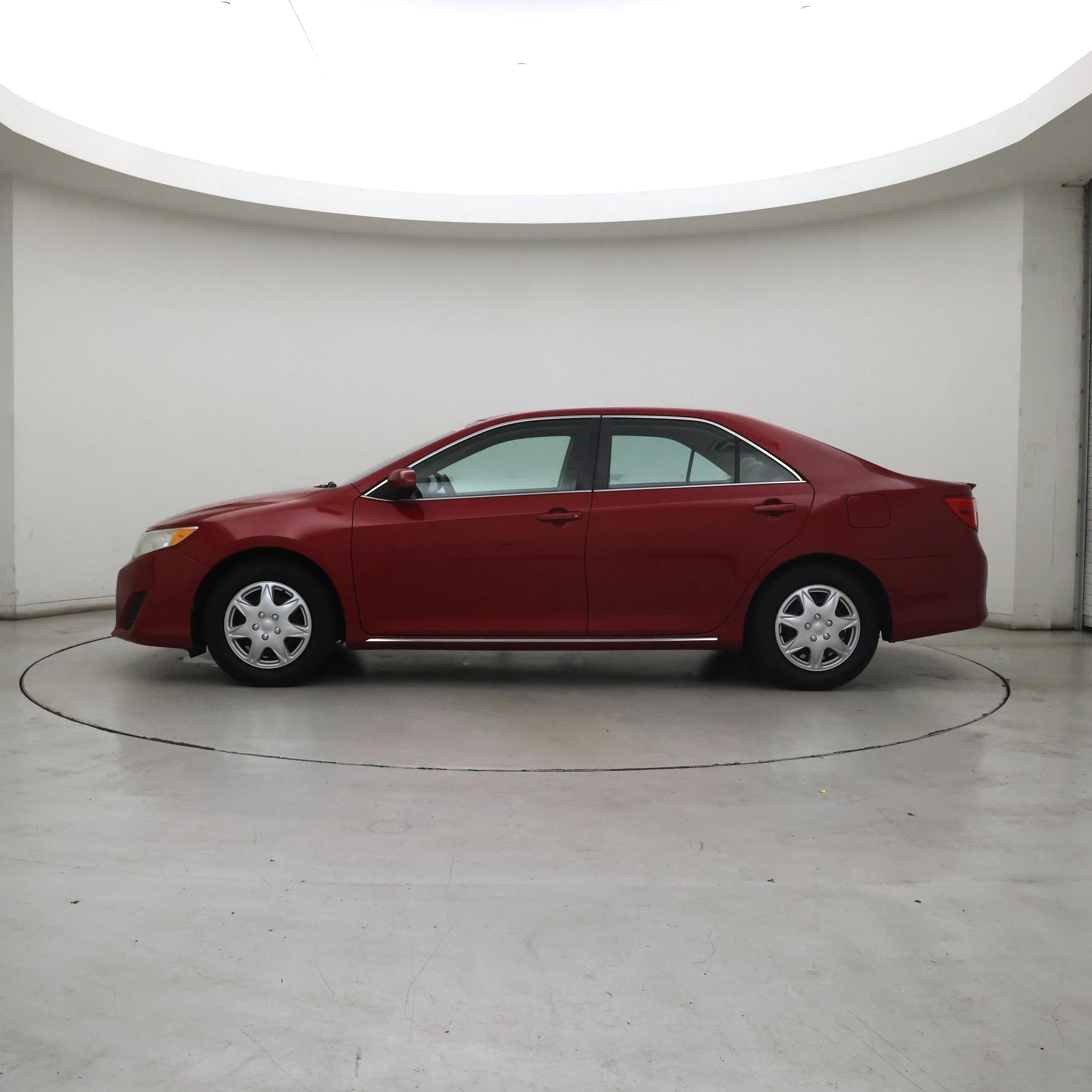 Thumbnail: 2014 Toyota Camry - 3