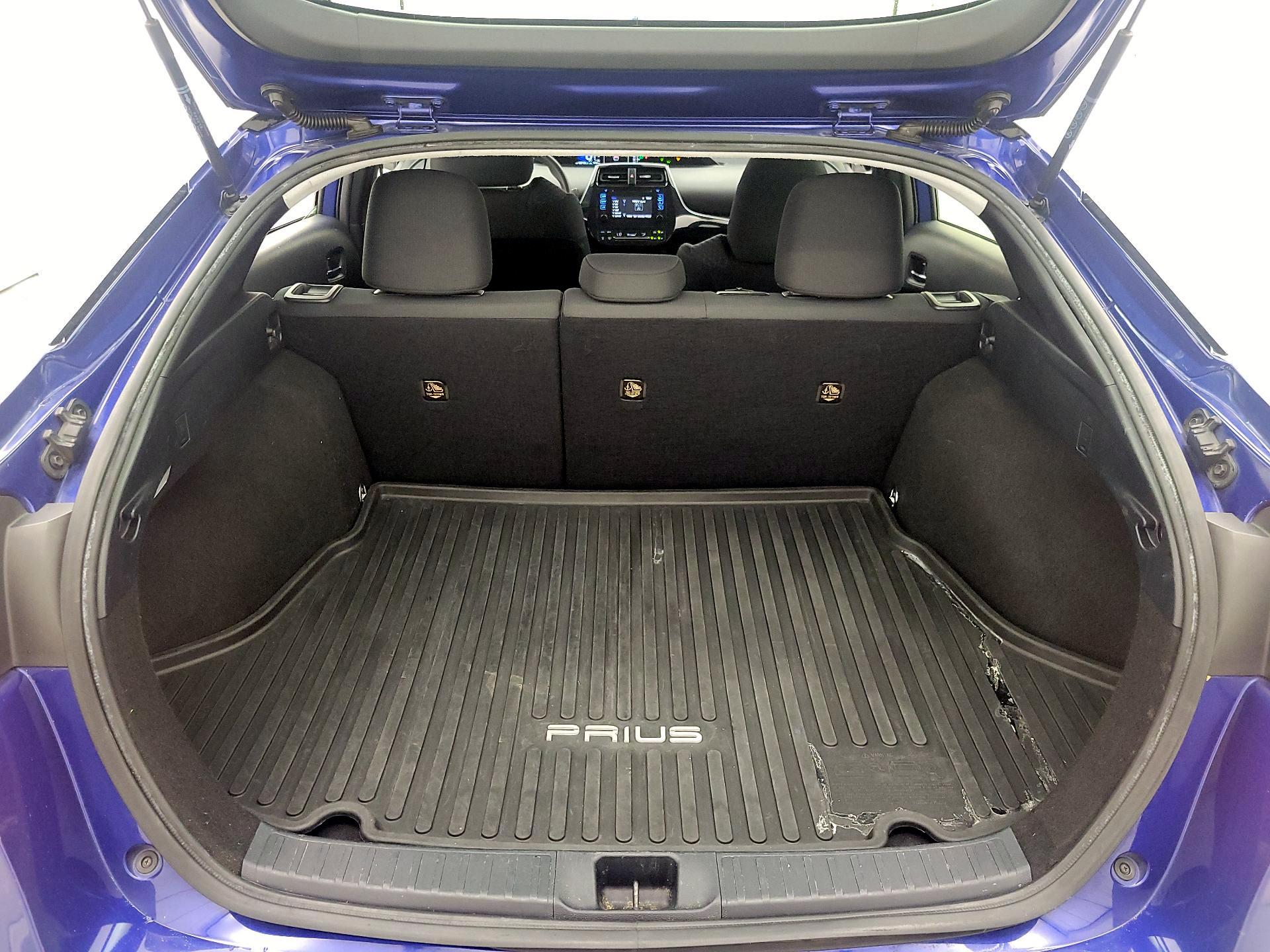 Thumbnail: 2018 Toyota Prius - 18