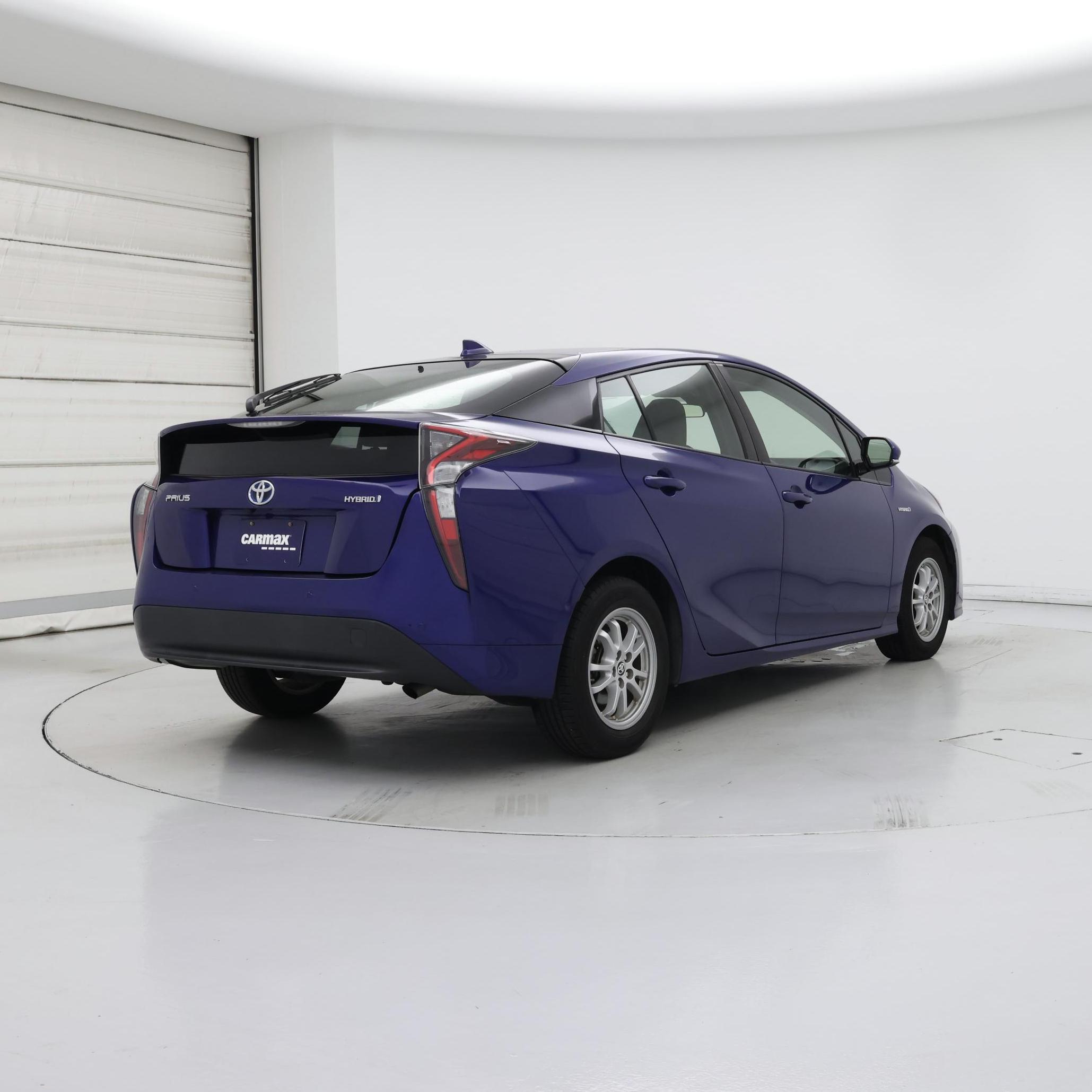 Thumbnail: 2018 Toyota Prius - 8