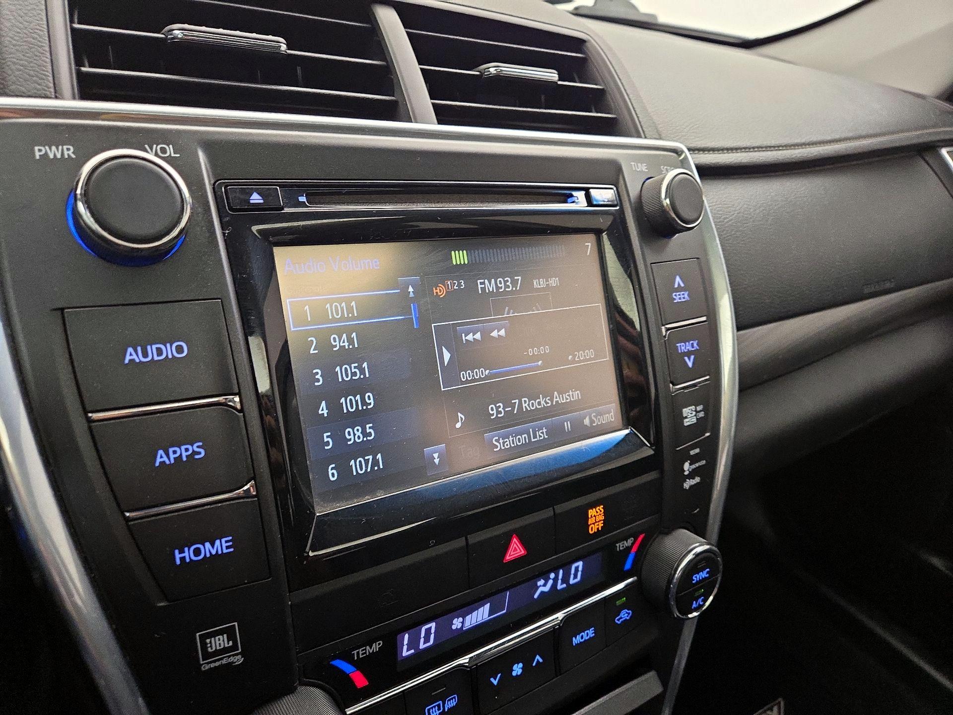 Thumbnail: 2015 Toyota Camry - 15