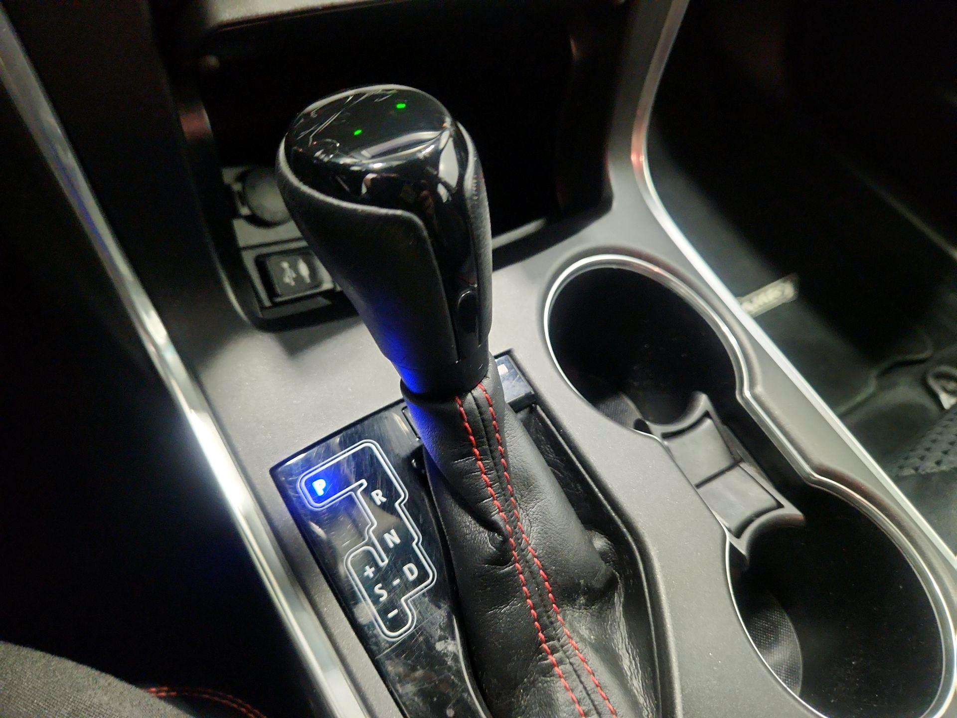 Thumbnail: 2015 Toyota Camry - 17