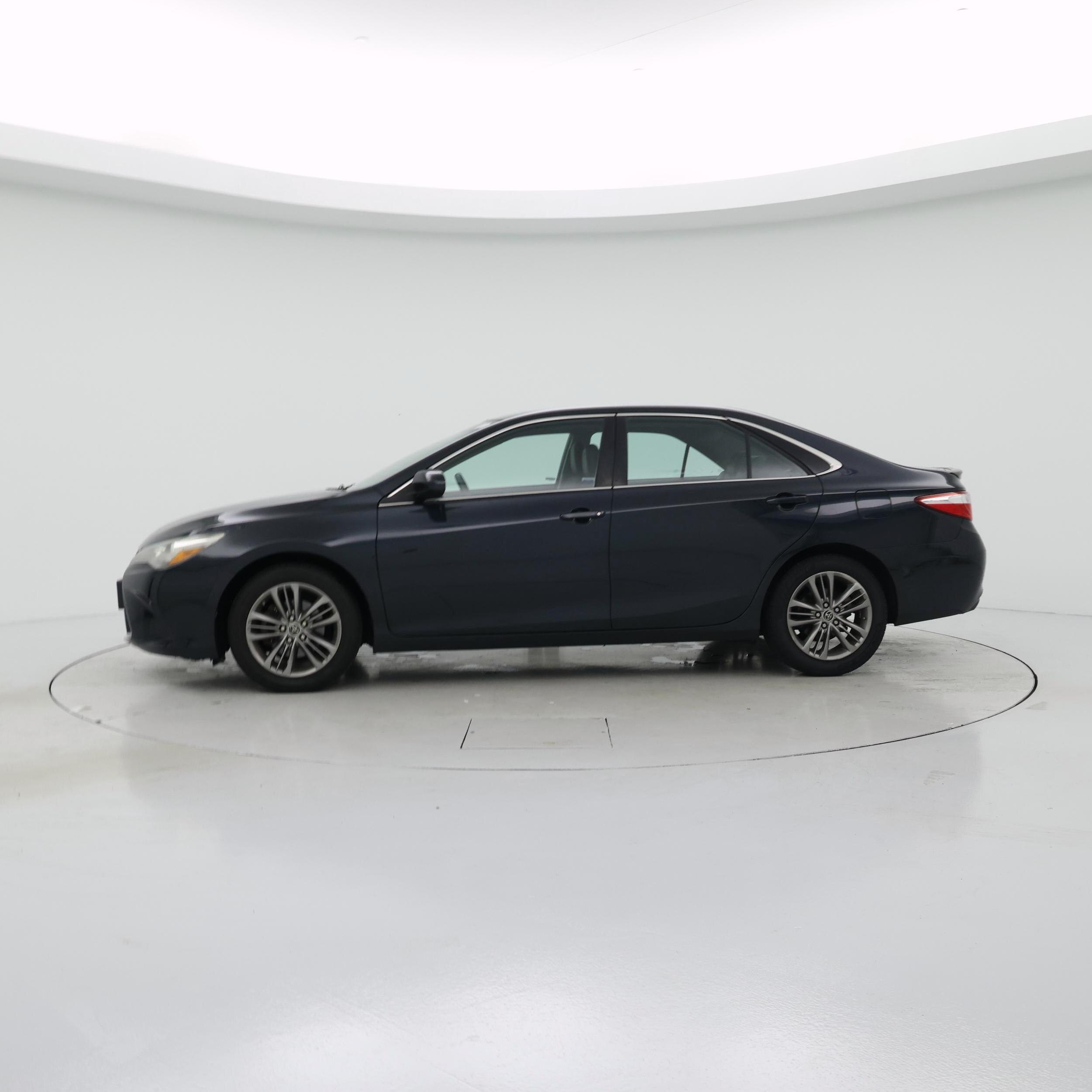 Thumbnail: 2015 Toyota Camry - 3