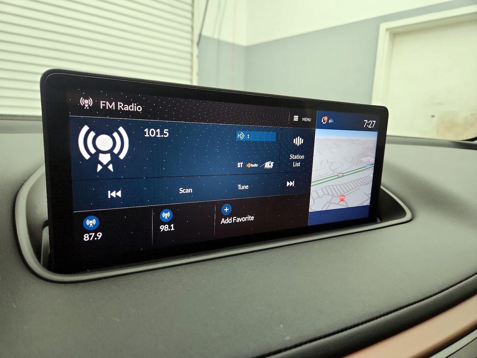 2022 Acura MDX Technology Package - Photo 17