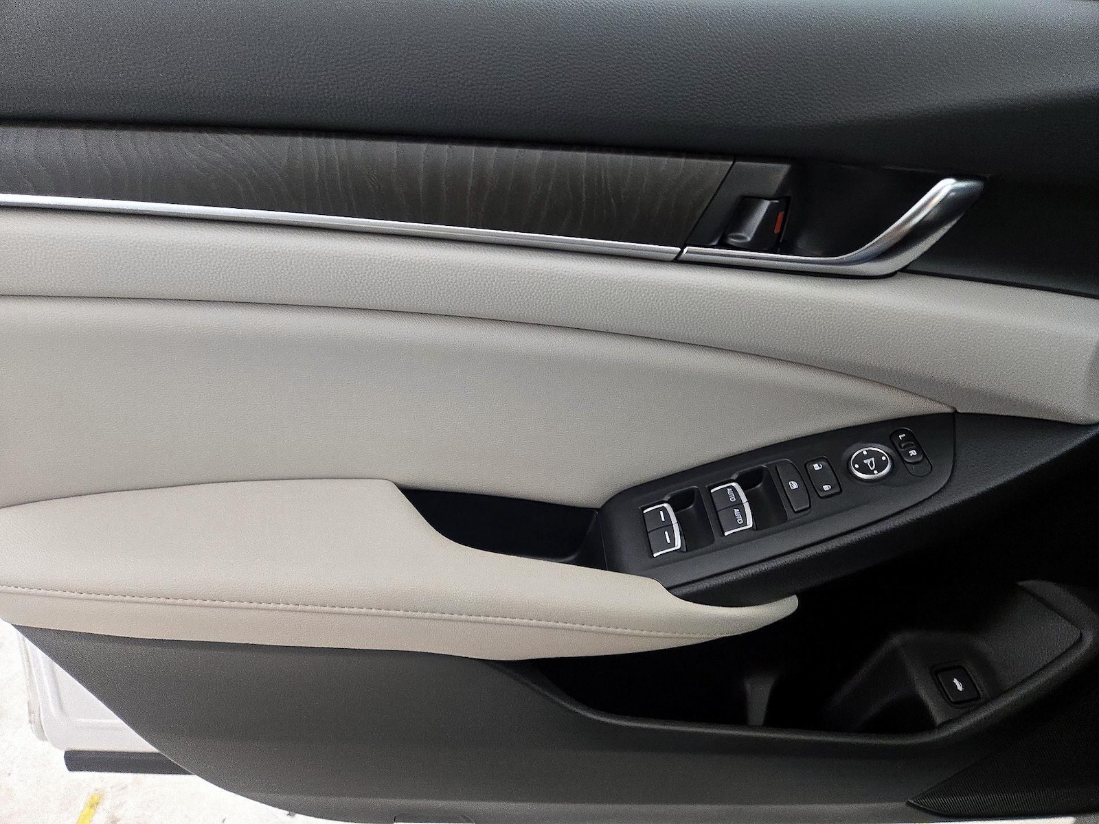 2020 Honda Accord EX - Photo 13
