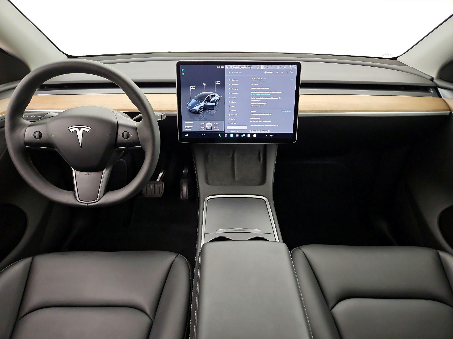 Thumbnail: 2025 Tesla Model Y - 9
