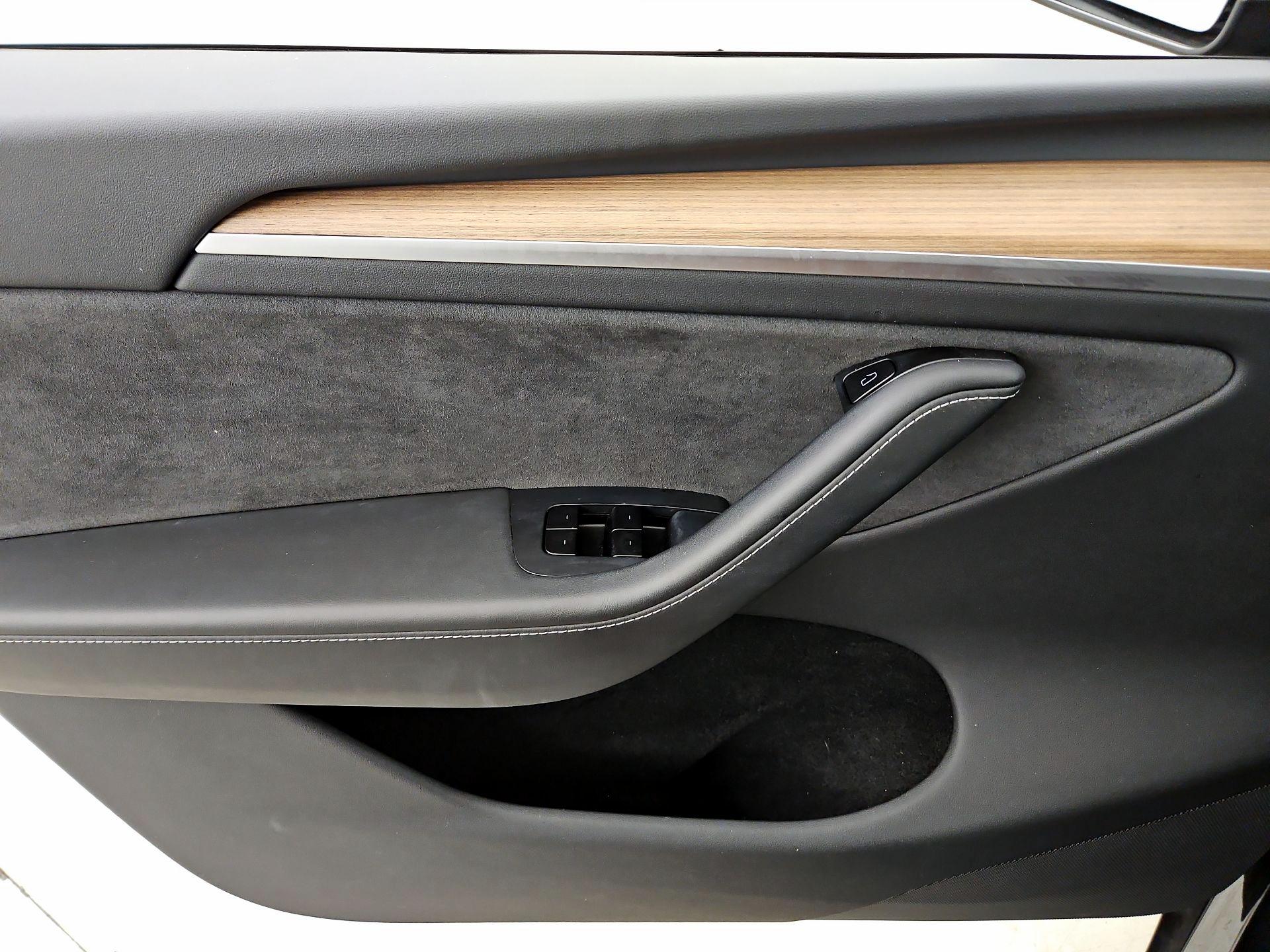 Thumbnail: 2025 Tesla Model Y - 12