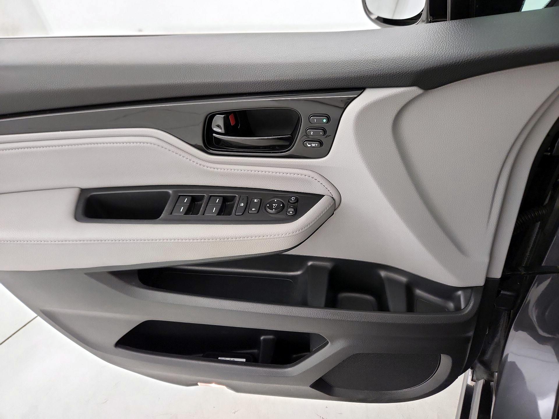 Thumbnail: 2020 Honda Odyssey - 12
