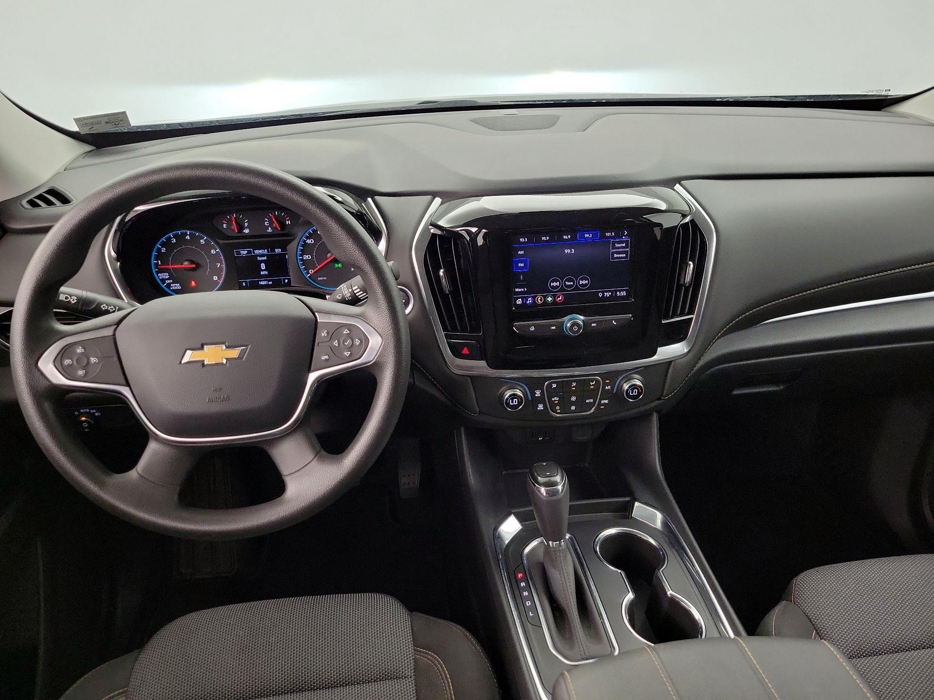 Thumbnail: 2020 Chevrolet Traverse - 9