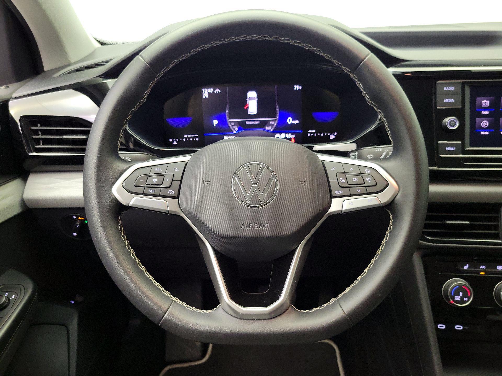 Thumbnail: 2023 Volkswagen Taos - 10