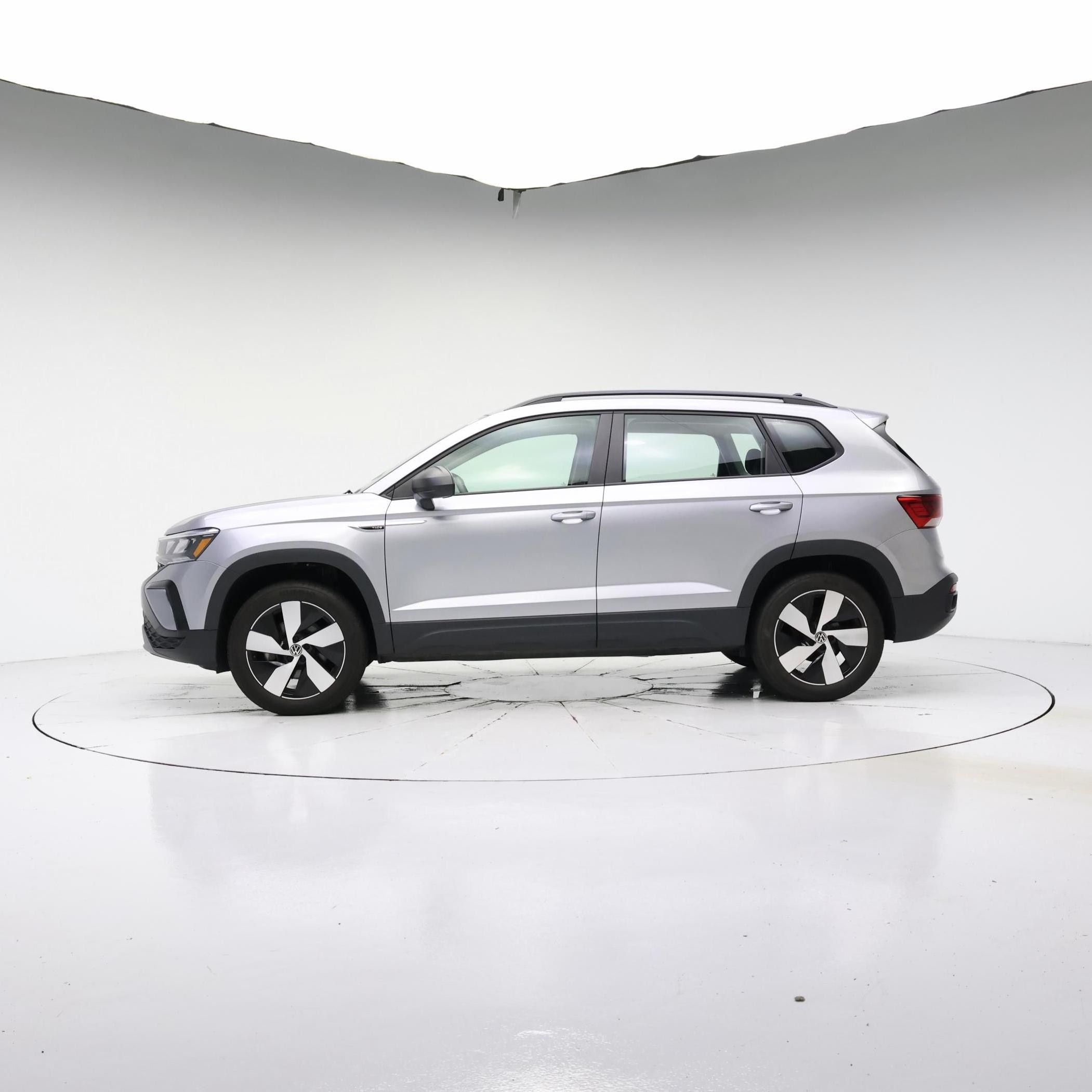 Thumbnail: 2023 Volkswagen Taos - 3
