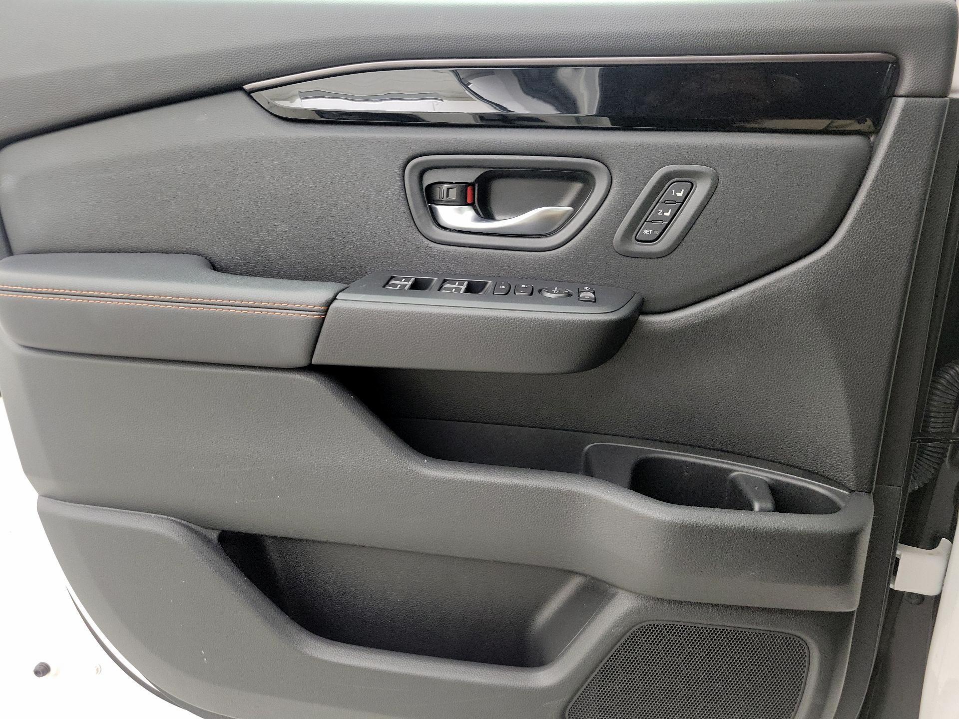 Thumbnail: 2024 Honda Pilot - 12