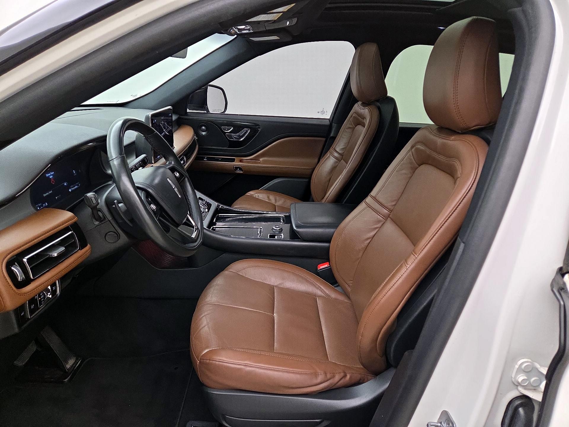 Thumbnail: 2023 Lincoln Aviator - 11