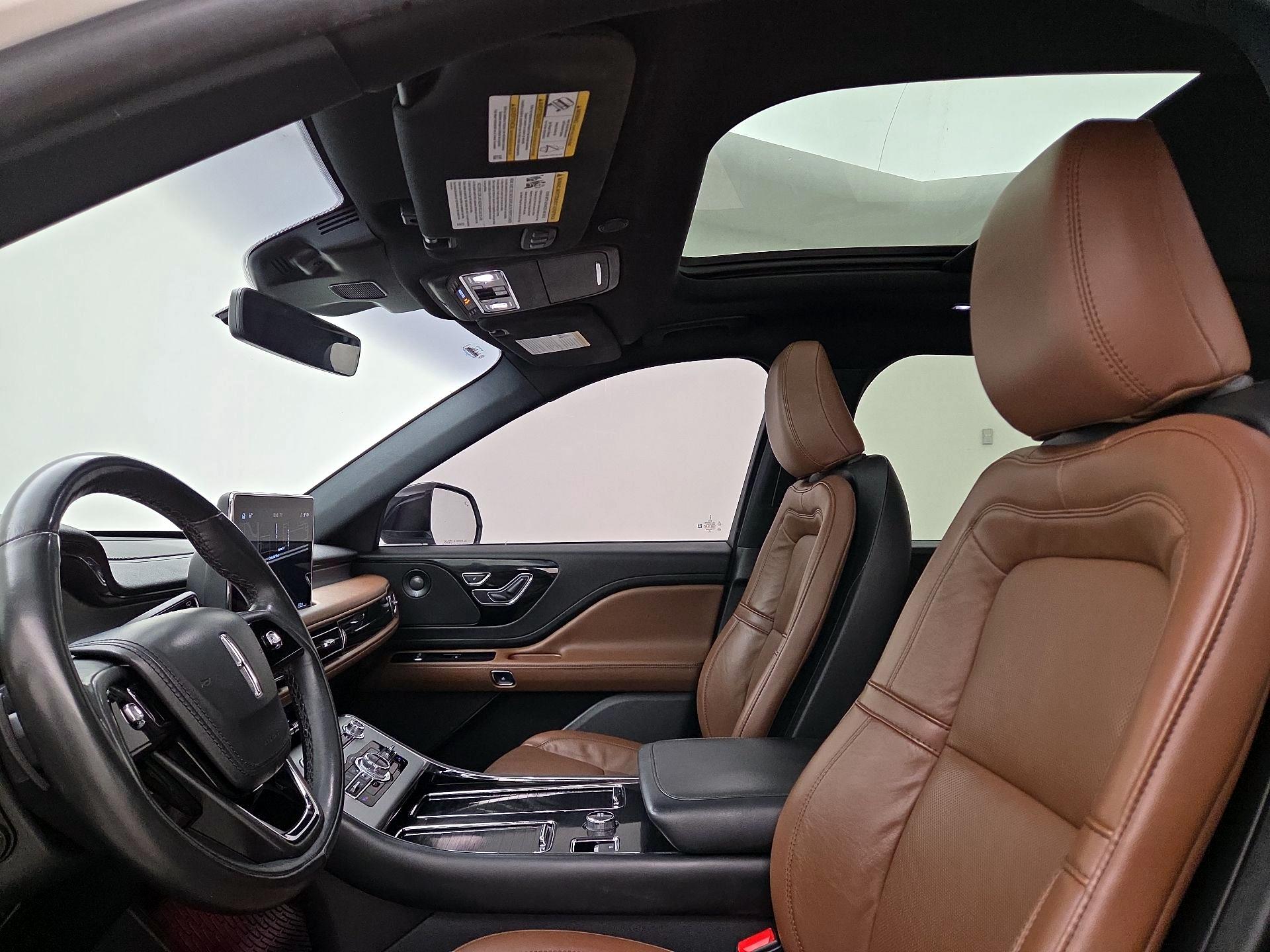 Thumbnail: 2023 Lincoln Aviator - 20