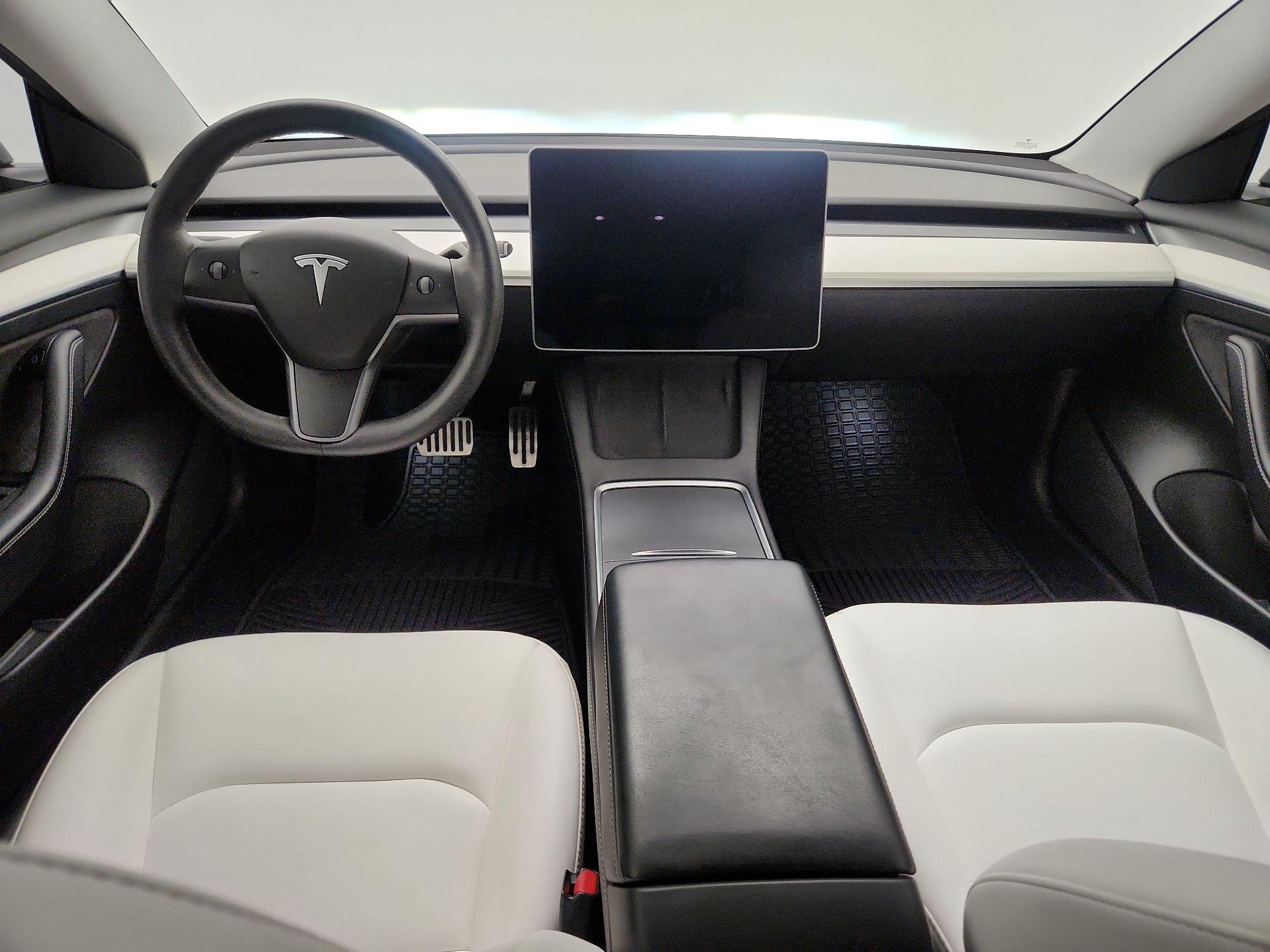 Thumbnail: 2022 Tesla Model 3 - 9