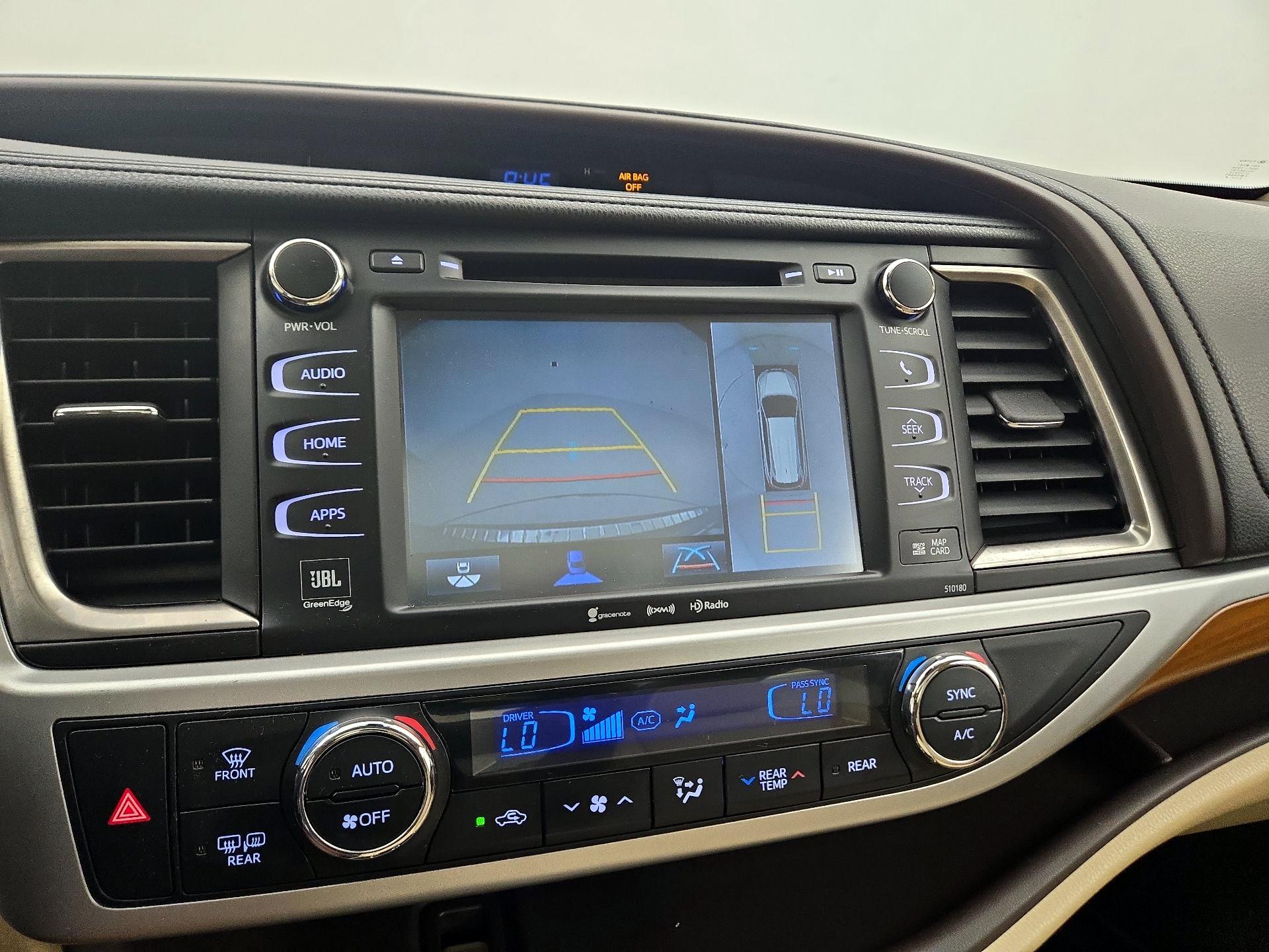 Thumbnail: 2017 Toyota Highlander - 14
