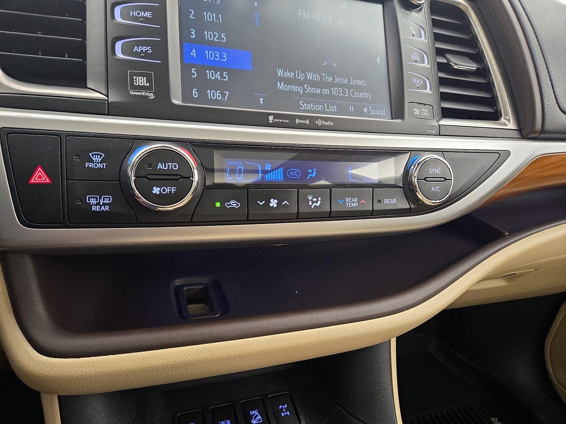 Thumbnail: 2017 Toyota Highlander - 16