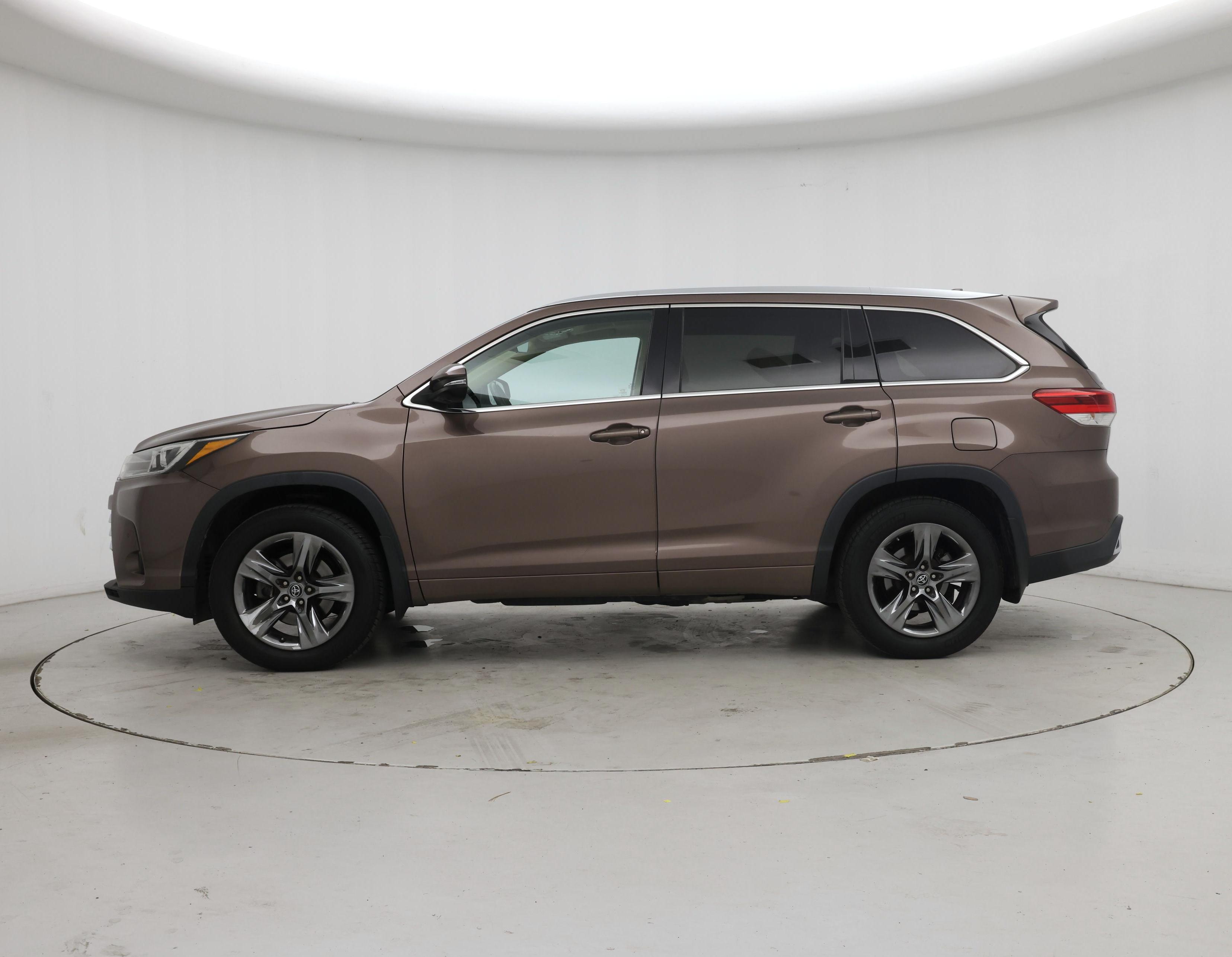 Thumbnail: 2017 Toyota Highlander - 3