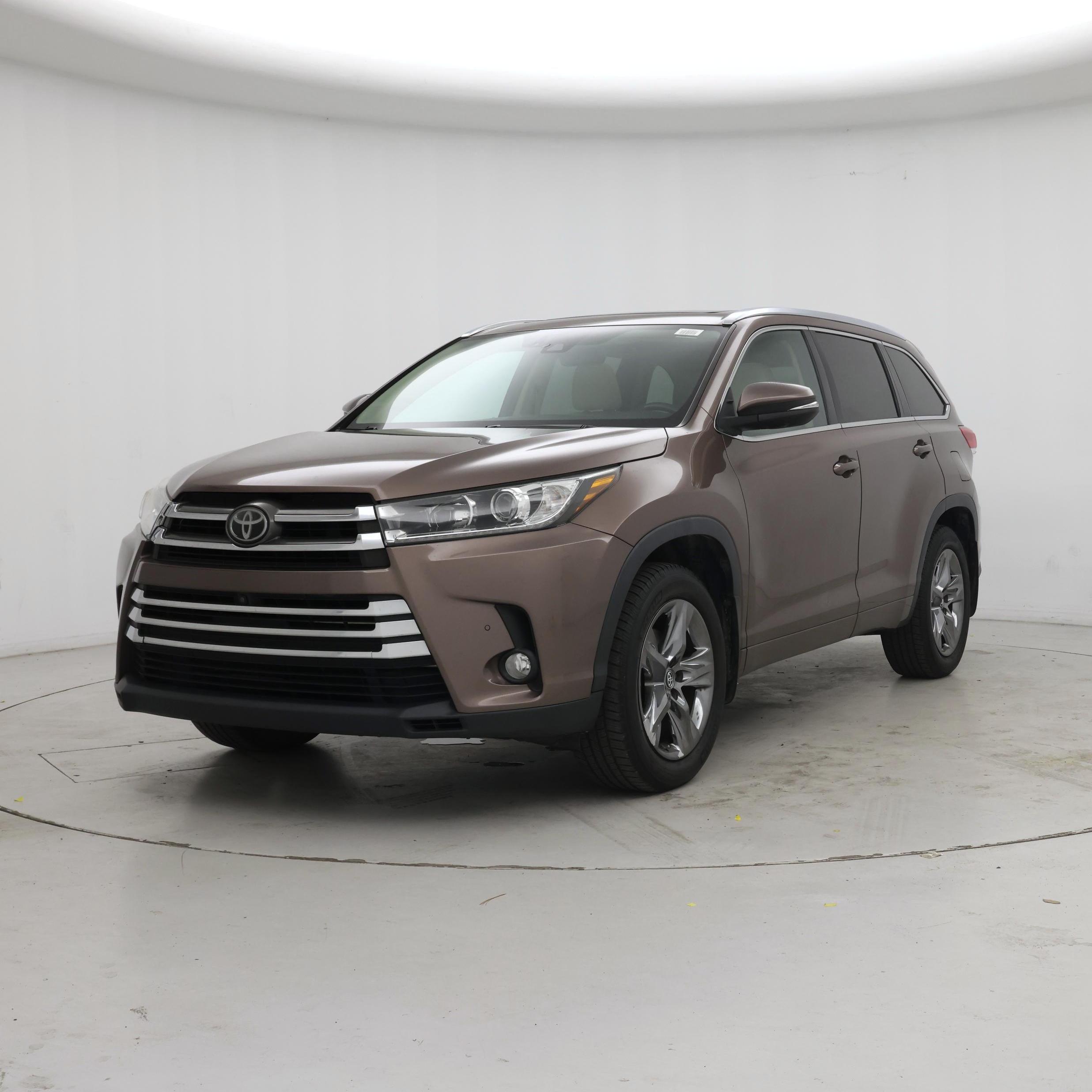 Thumbnail: 2017 Toyota Highlander - 4