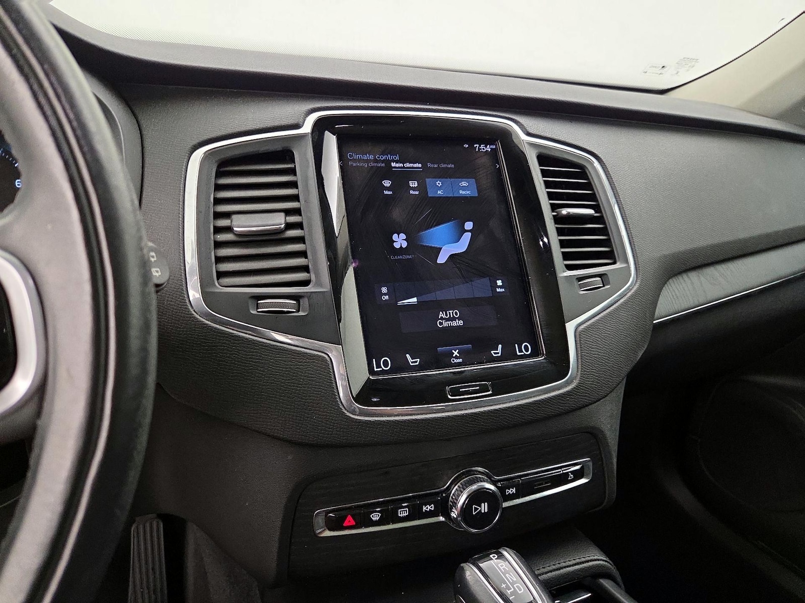 2020 Volvo XC90 Momentum - Photo 18