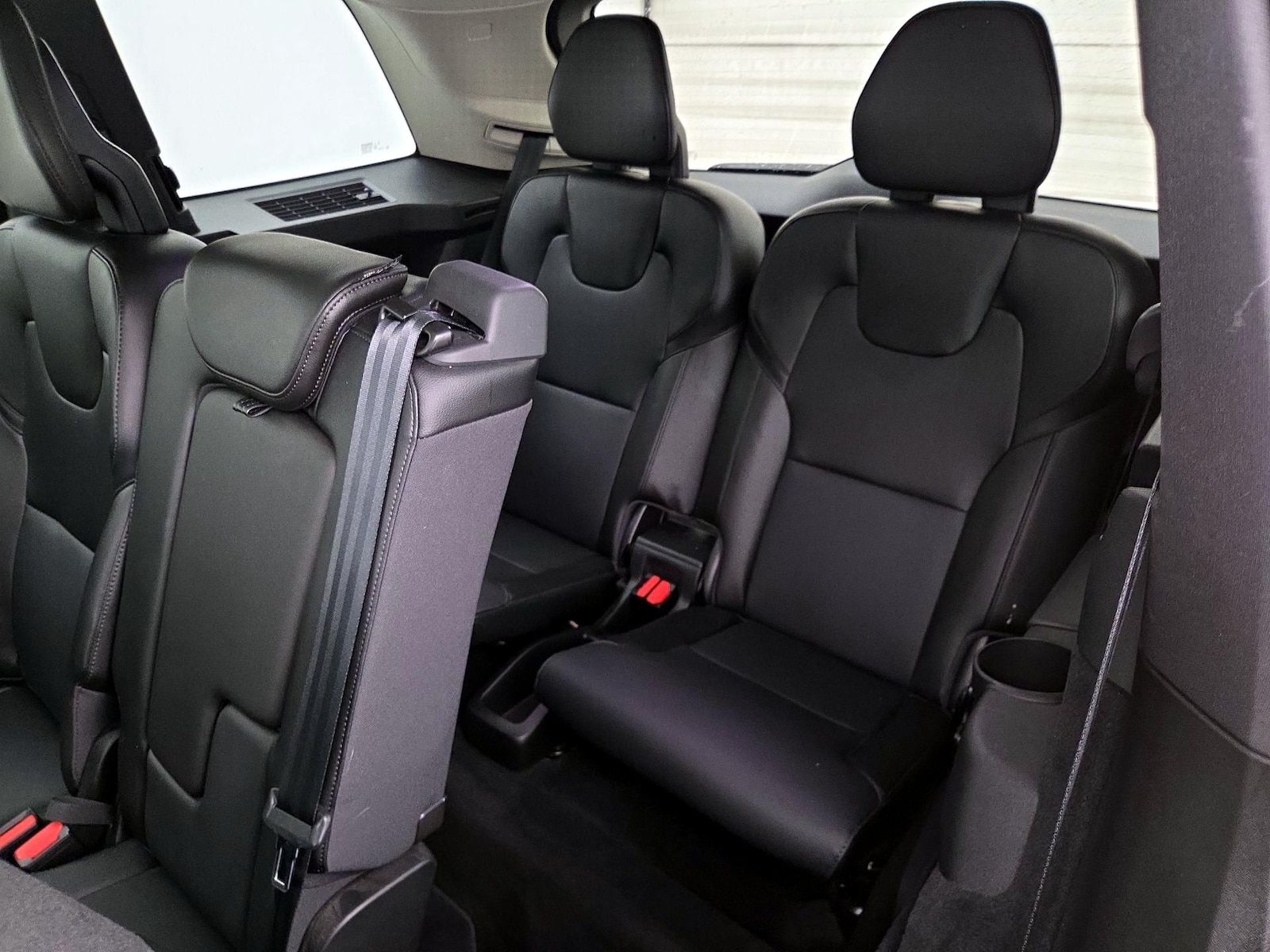 2020 Volvo XC90 Momentum - Photo 23