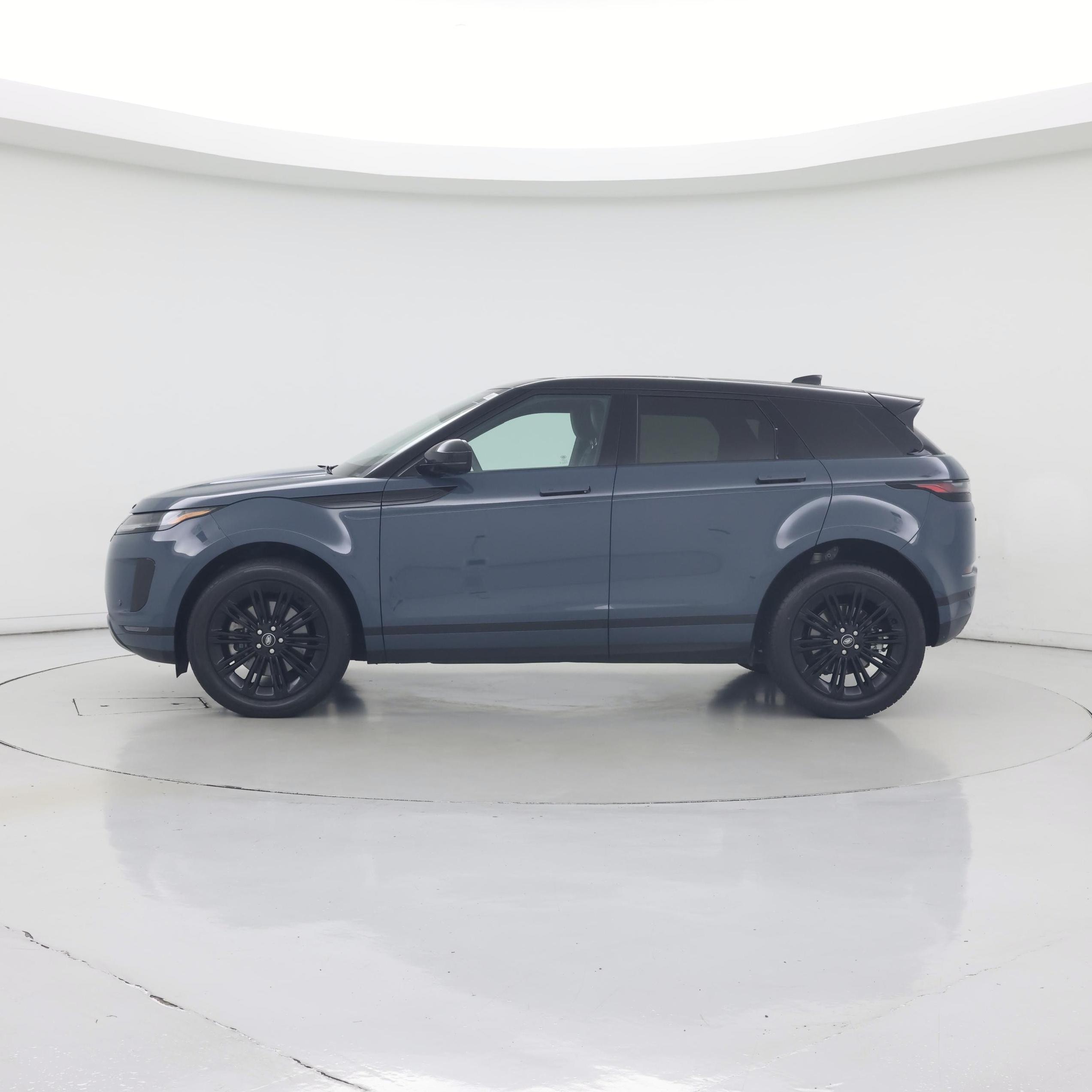 Thumbnail: 2024 Land Rover Range Rover Evoque - 3