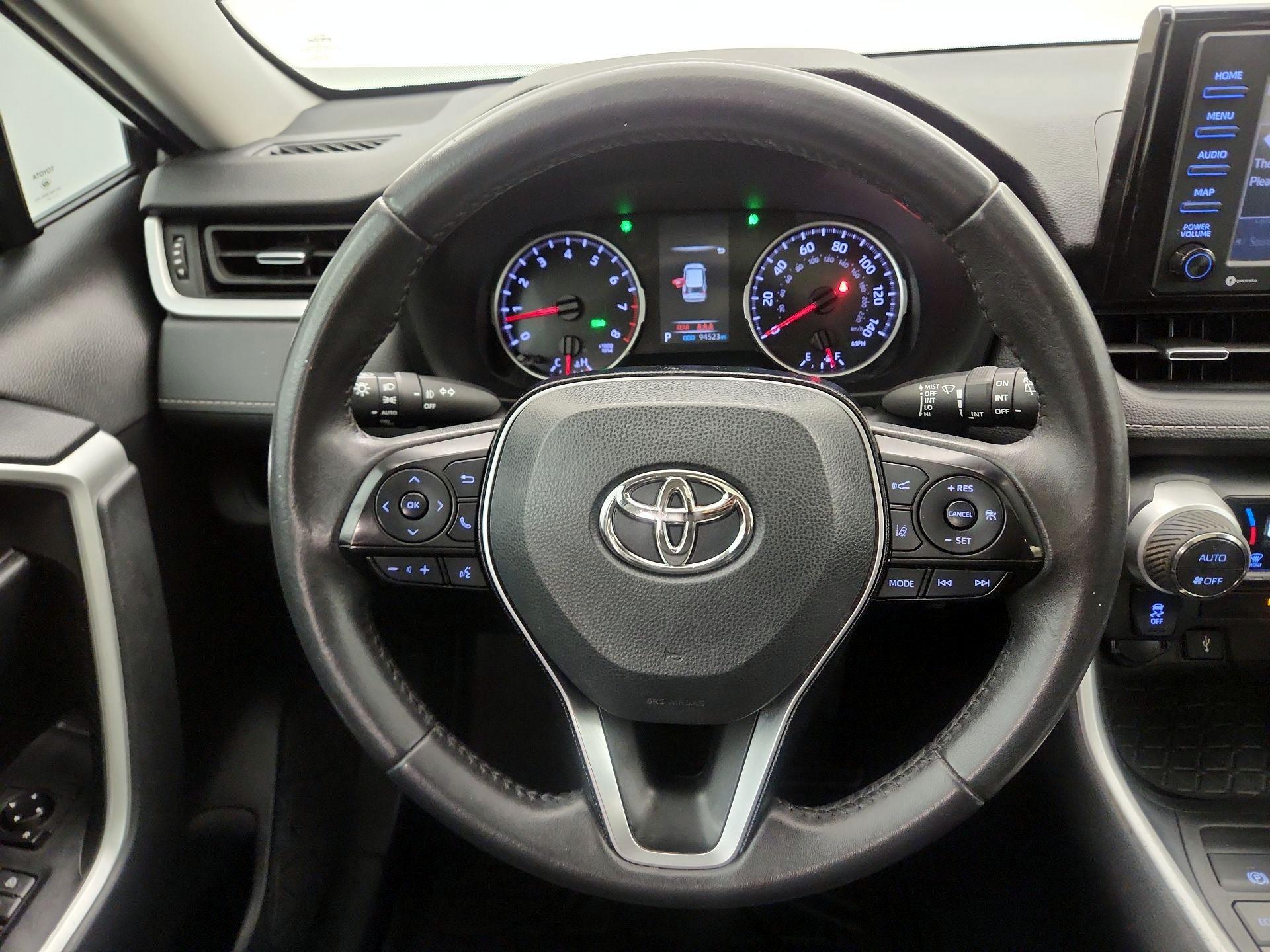 Thumbnail: 2021 Toyota RAV4 - 10